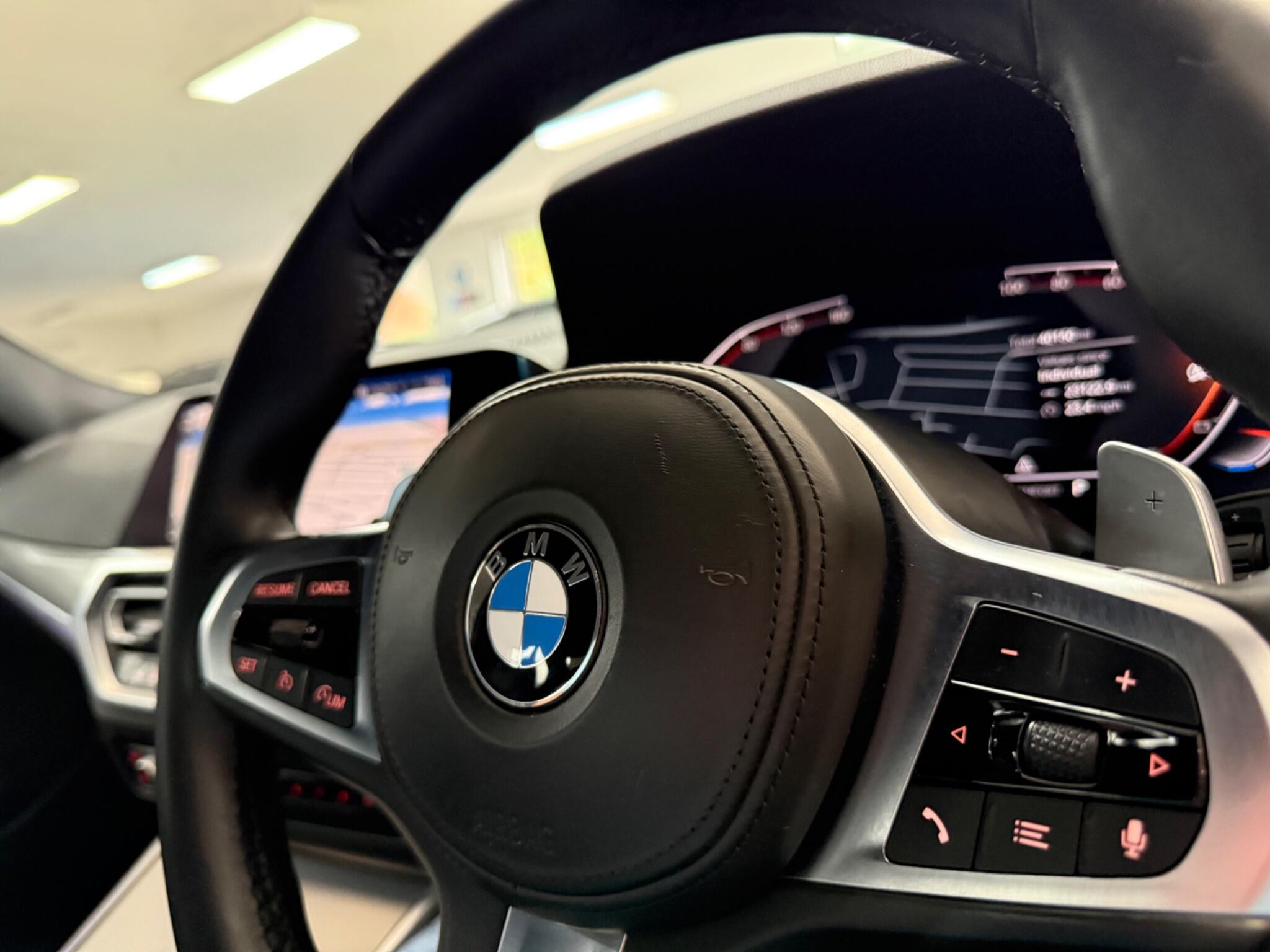 BMW 3 Series view 15