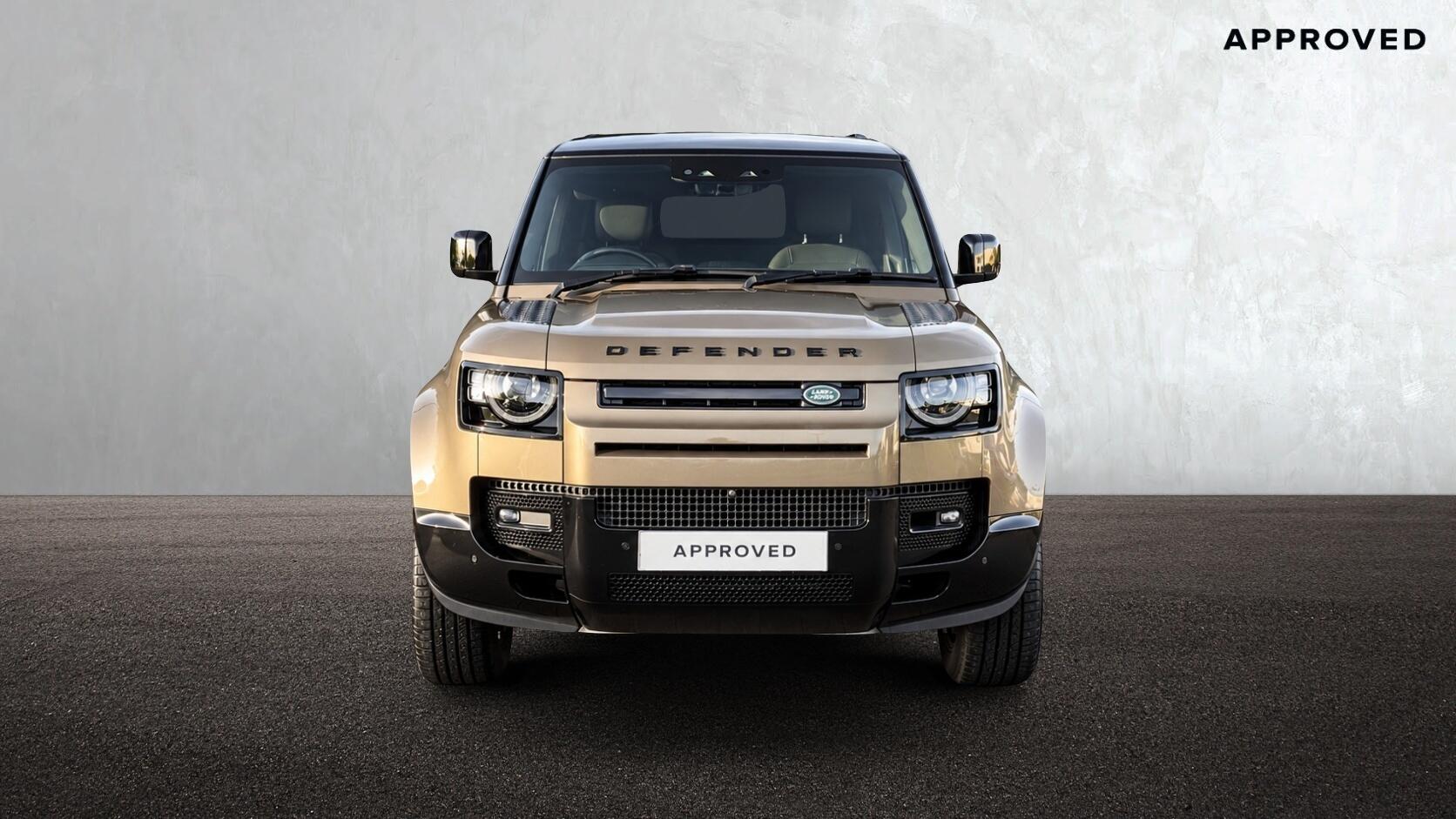 Land Rover Defender view 6
