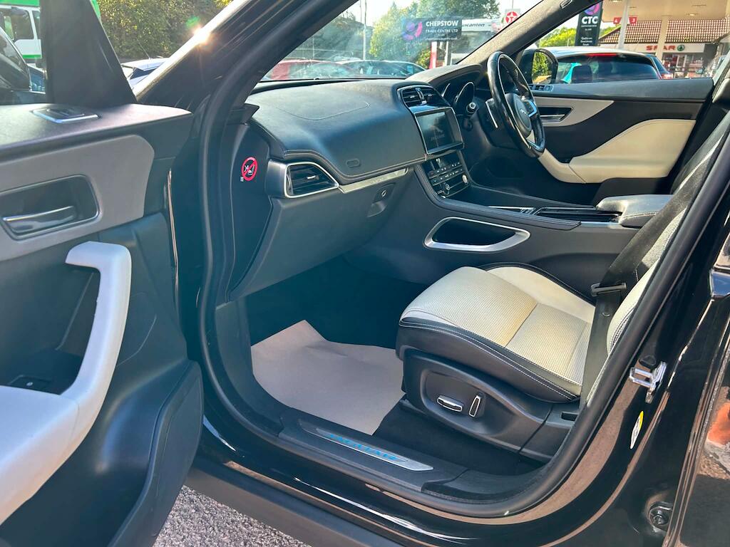 Jaguar F-Pace view 22
