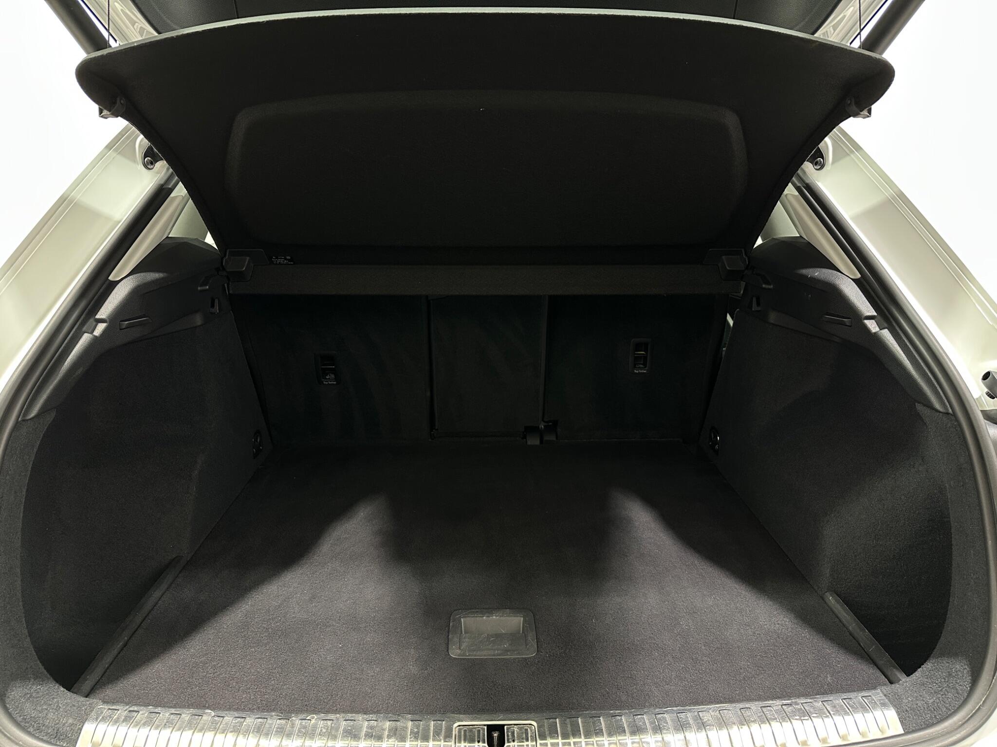 Audi Q3 view 46
