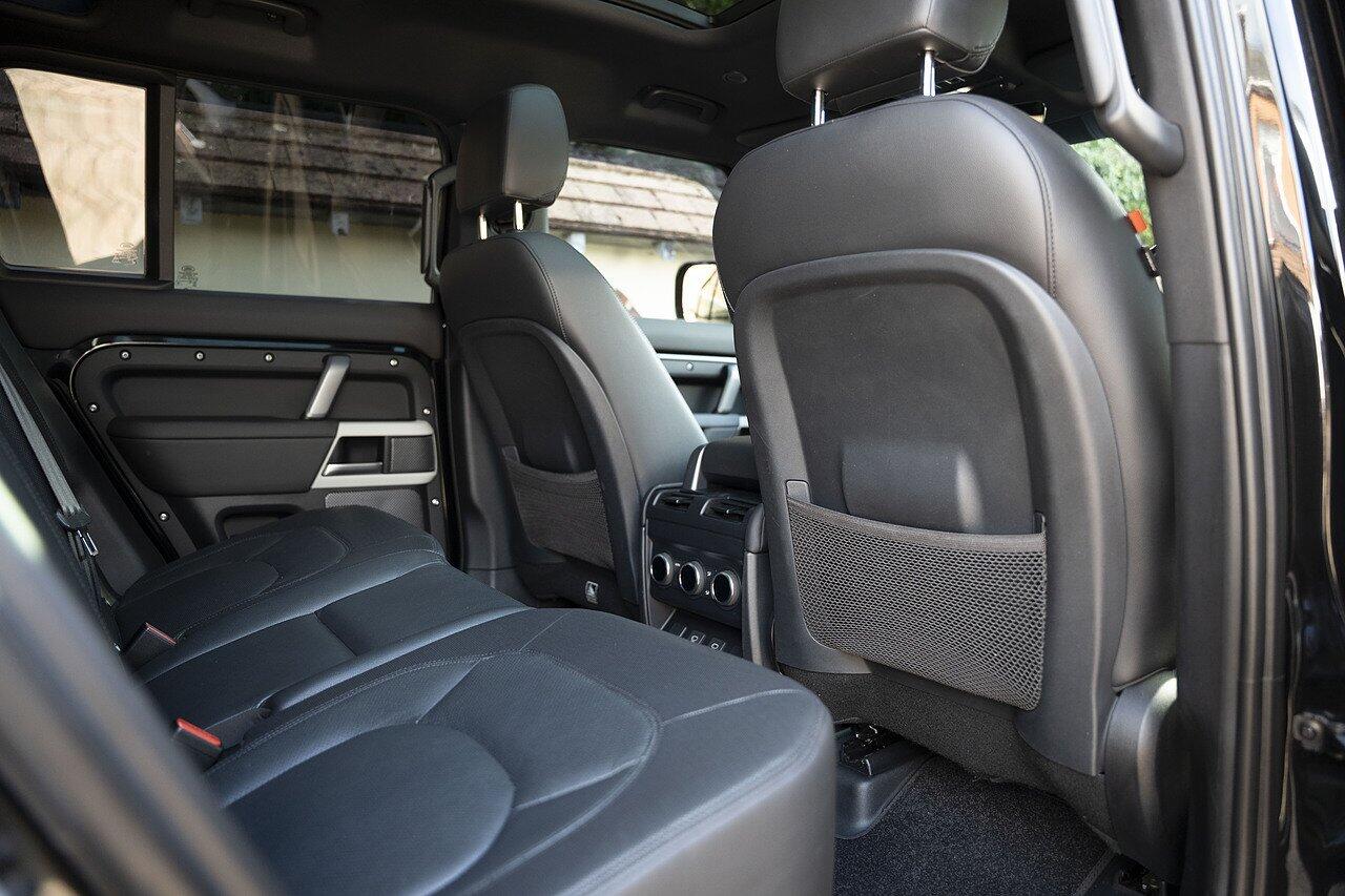 Land Rover Defender view 16