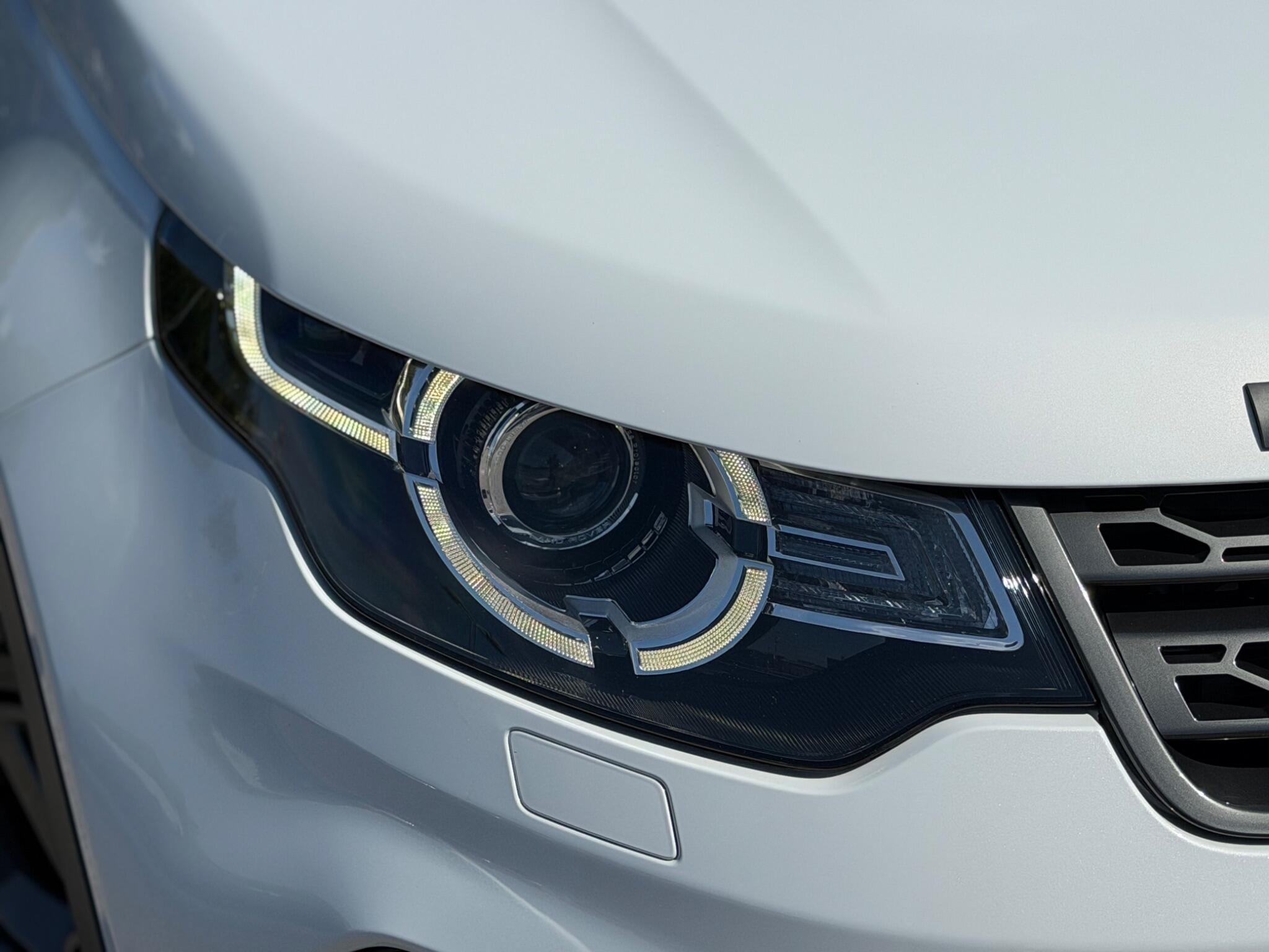 Land Rover Discovery Sport view 38
