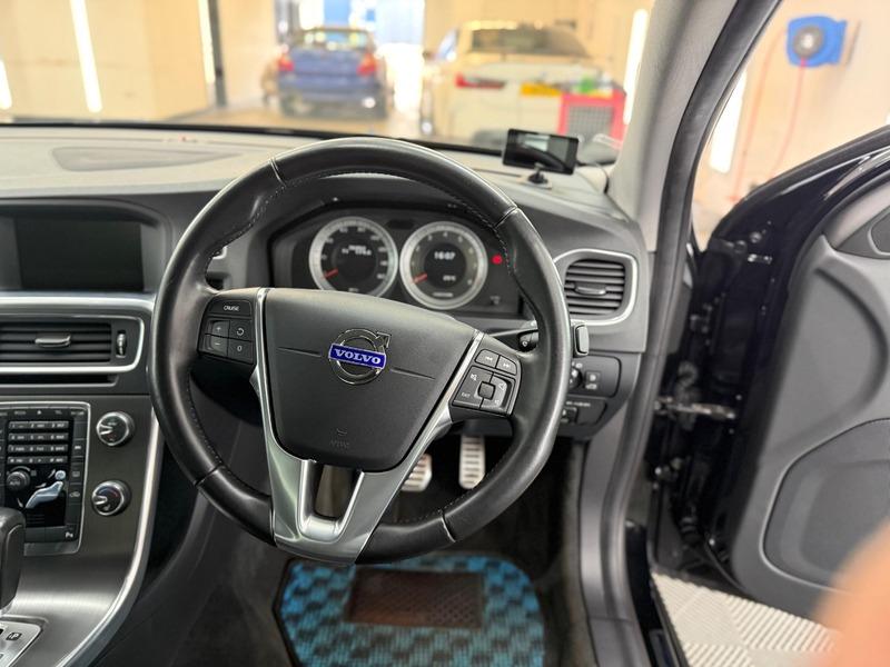 2011 Volvo S60 image 17