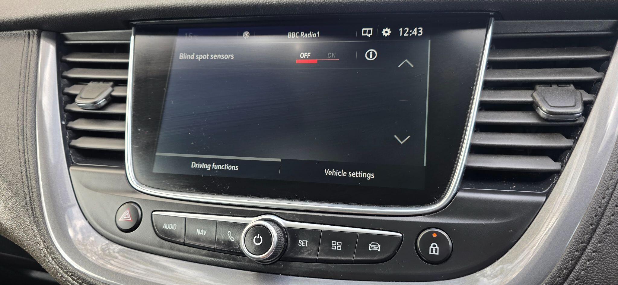 Vauxhall Grandland X view 35