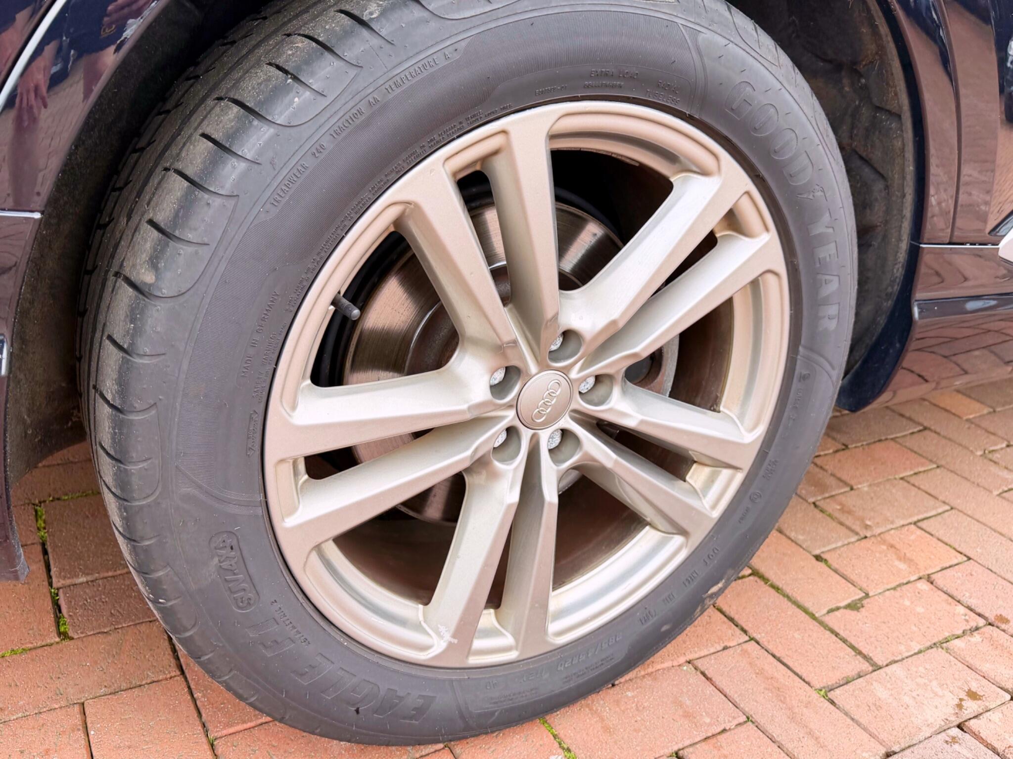 Audi Q7 view 62
