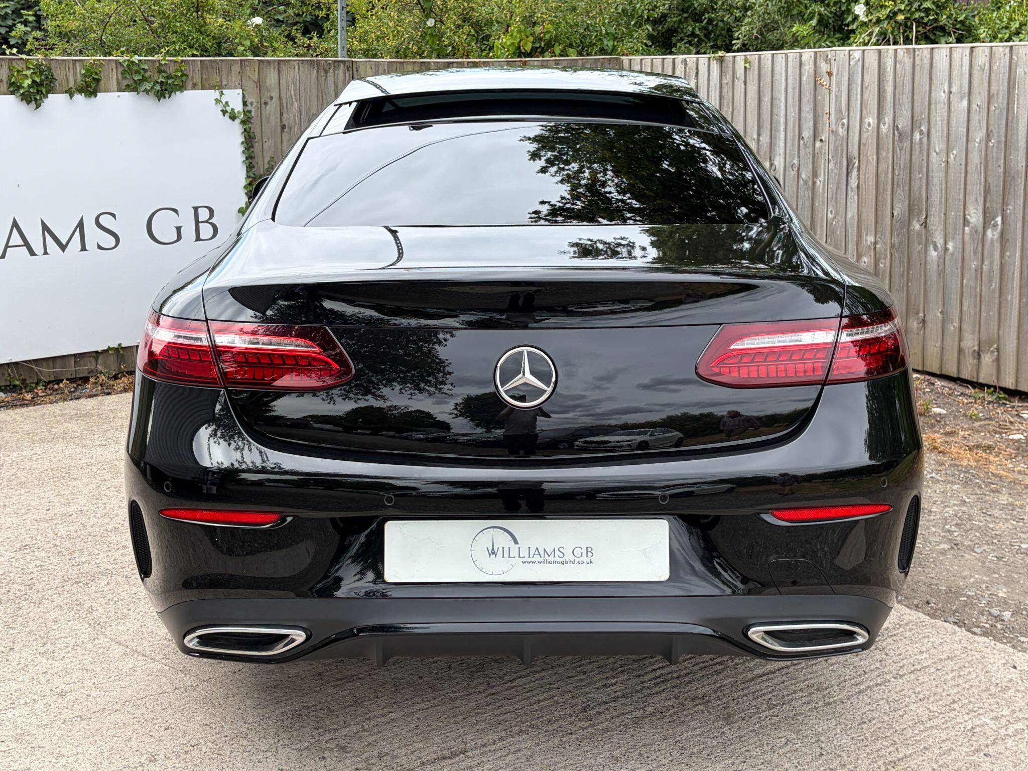 Mercedes-Benz E-Class view 8