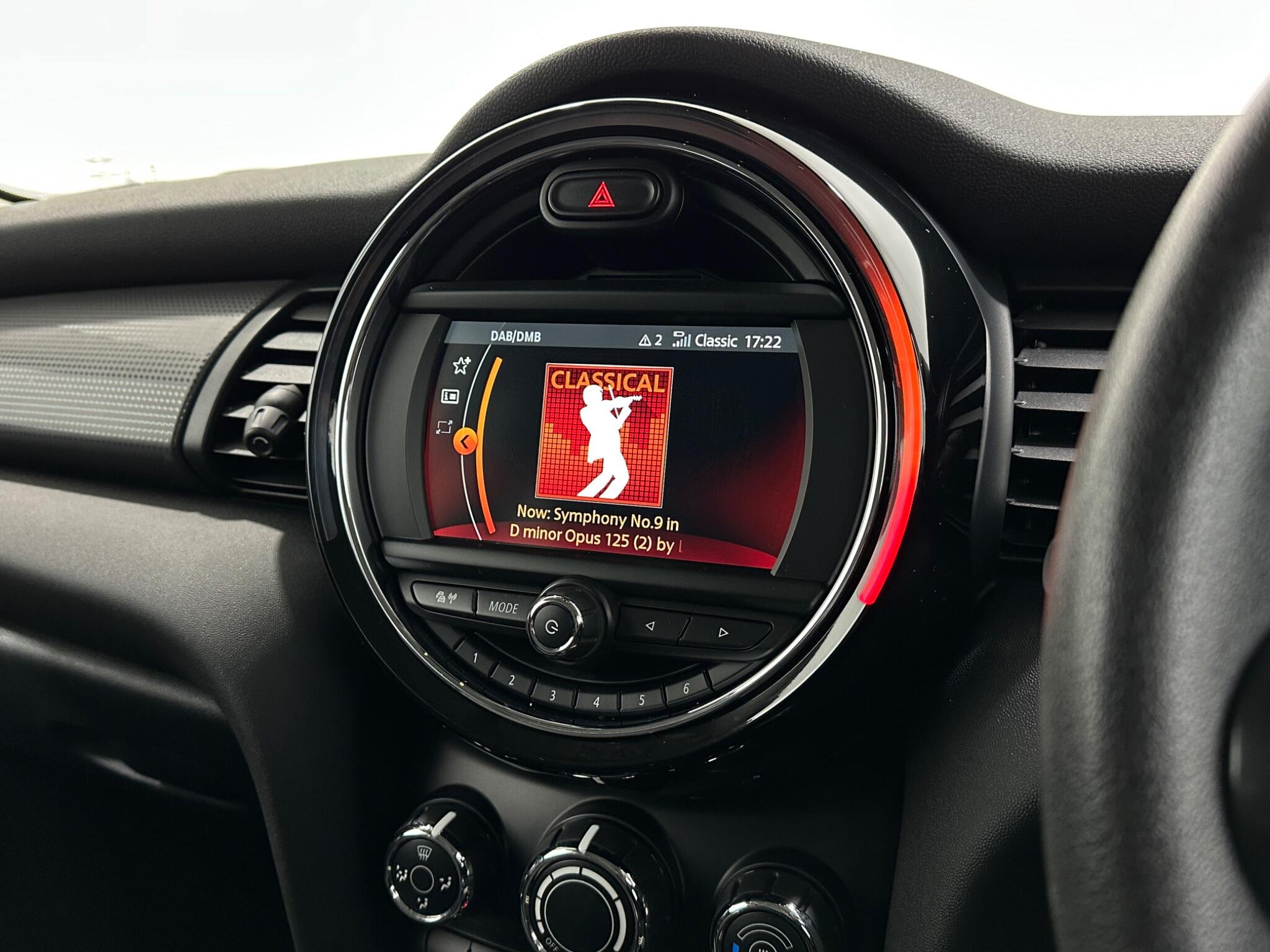 Mini Hatch view 23