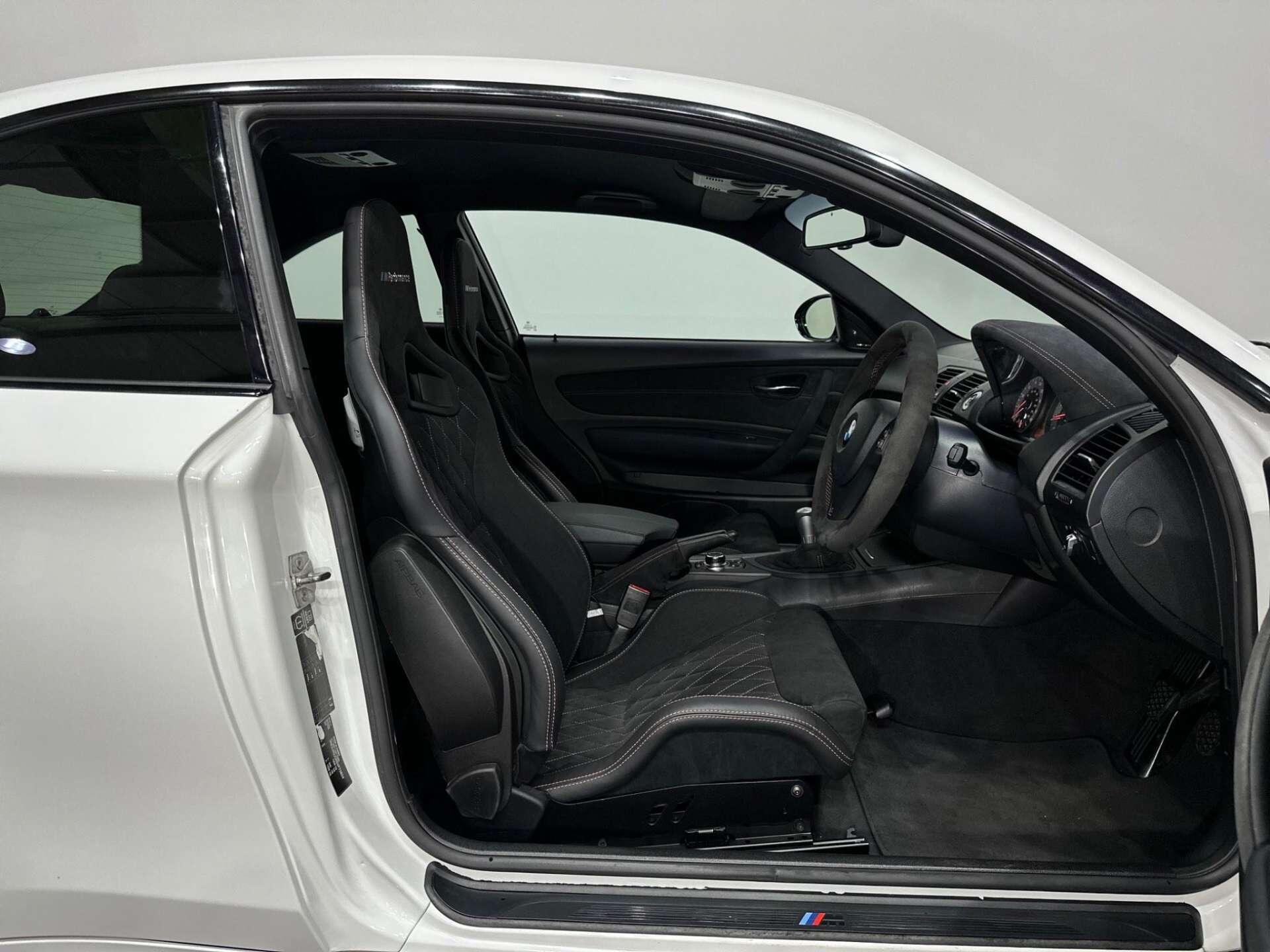BMW 1 Series view 44