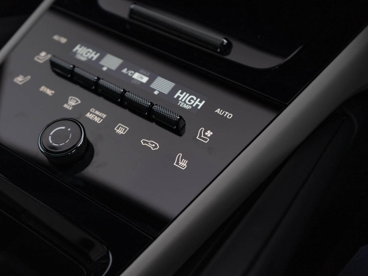 Porsche Cayenne view 26
