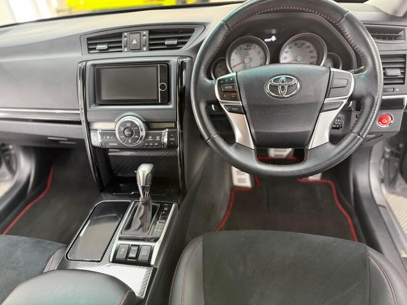 2013 Toyota Mark X image 18