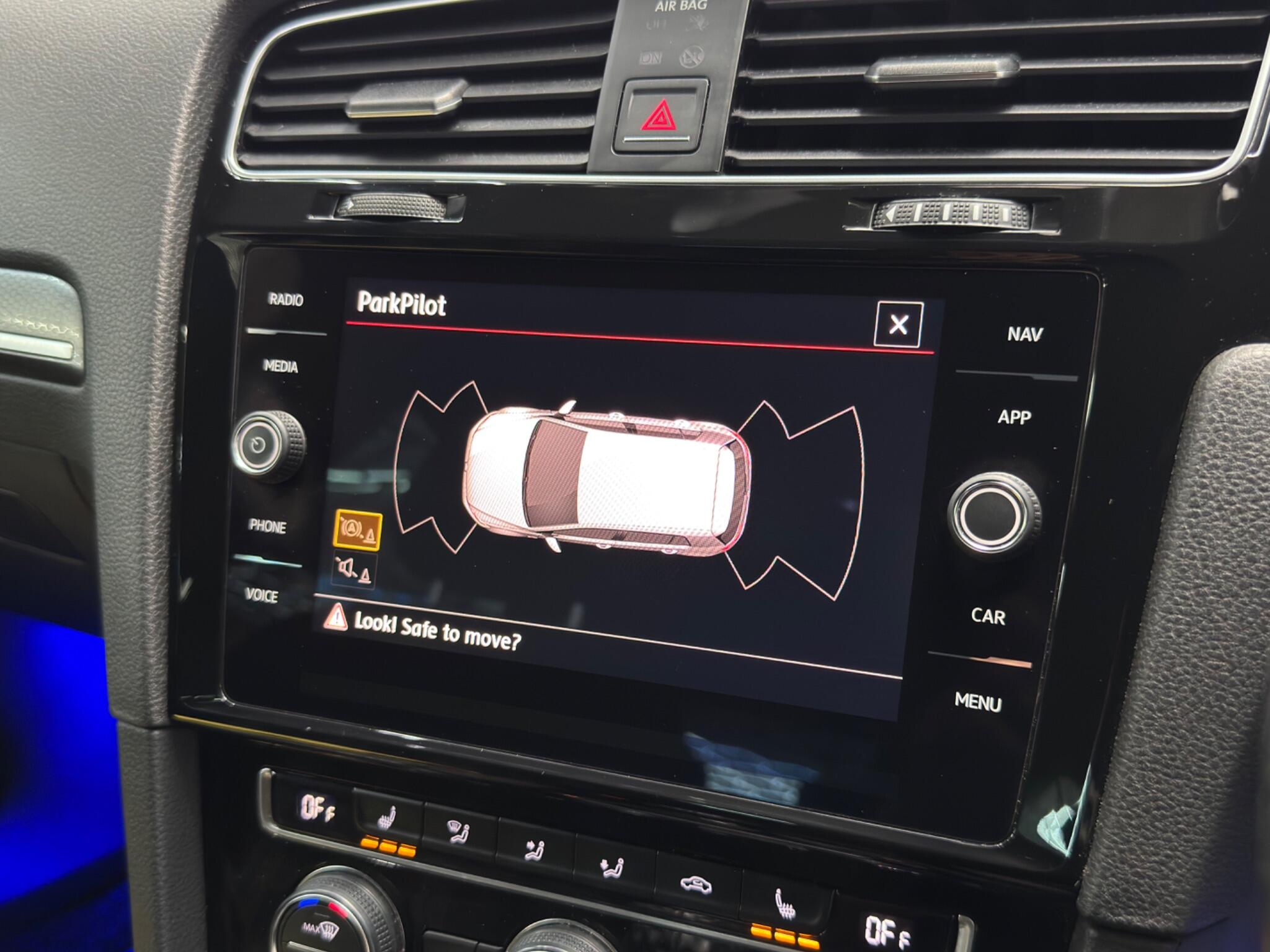 Volkswagen Golf view 16