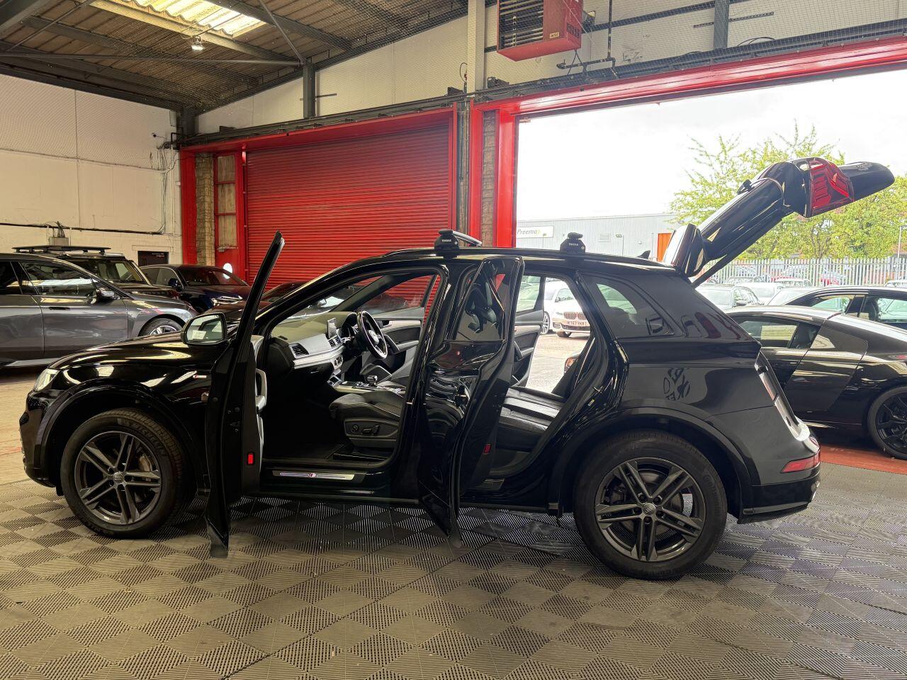 Audi Q5 view 13