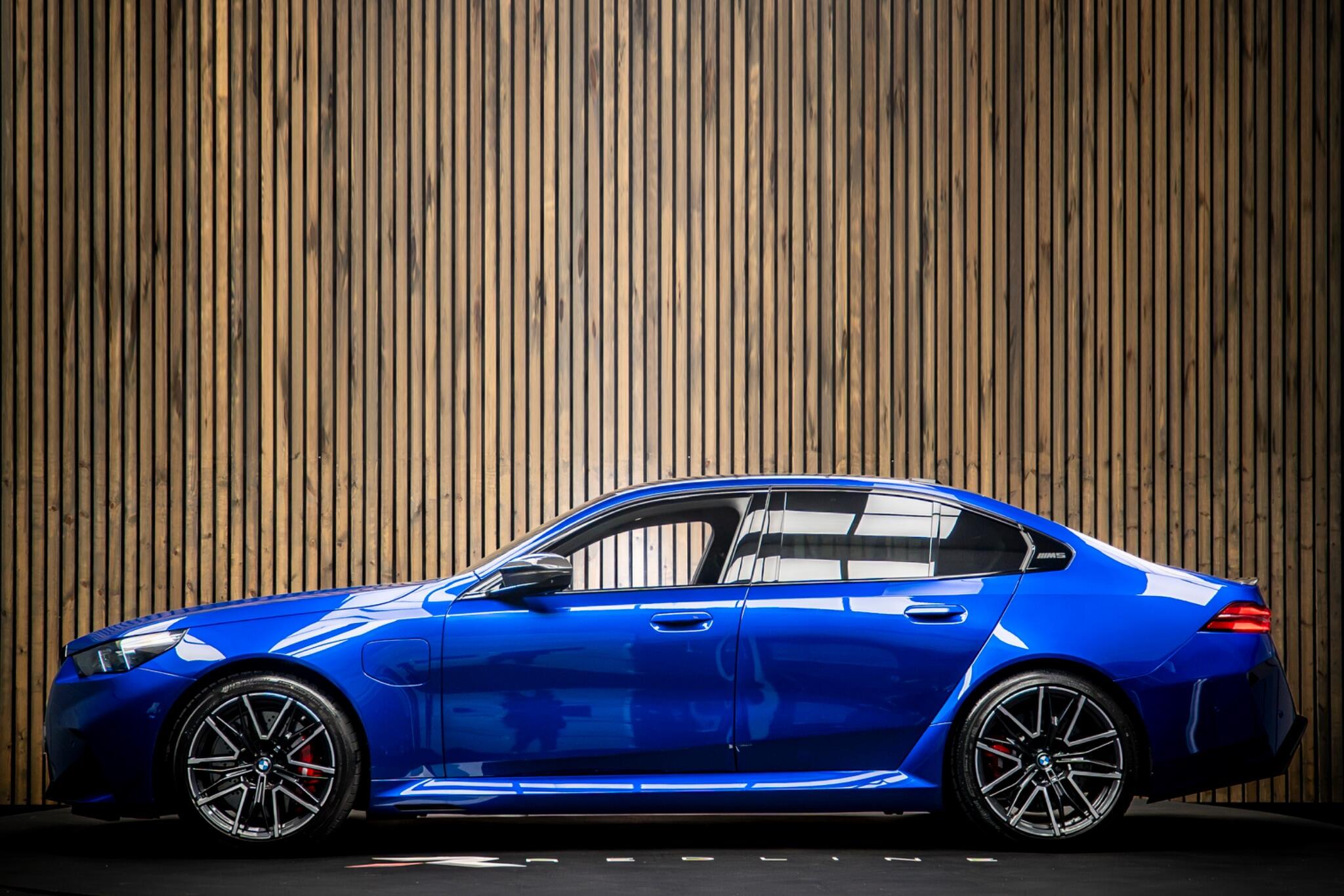 BMW M5 view 7