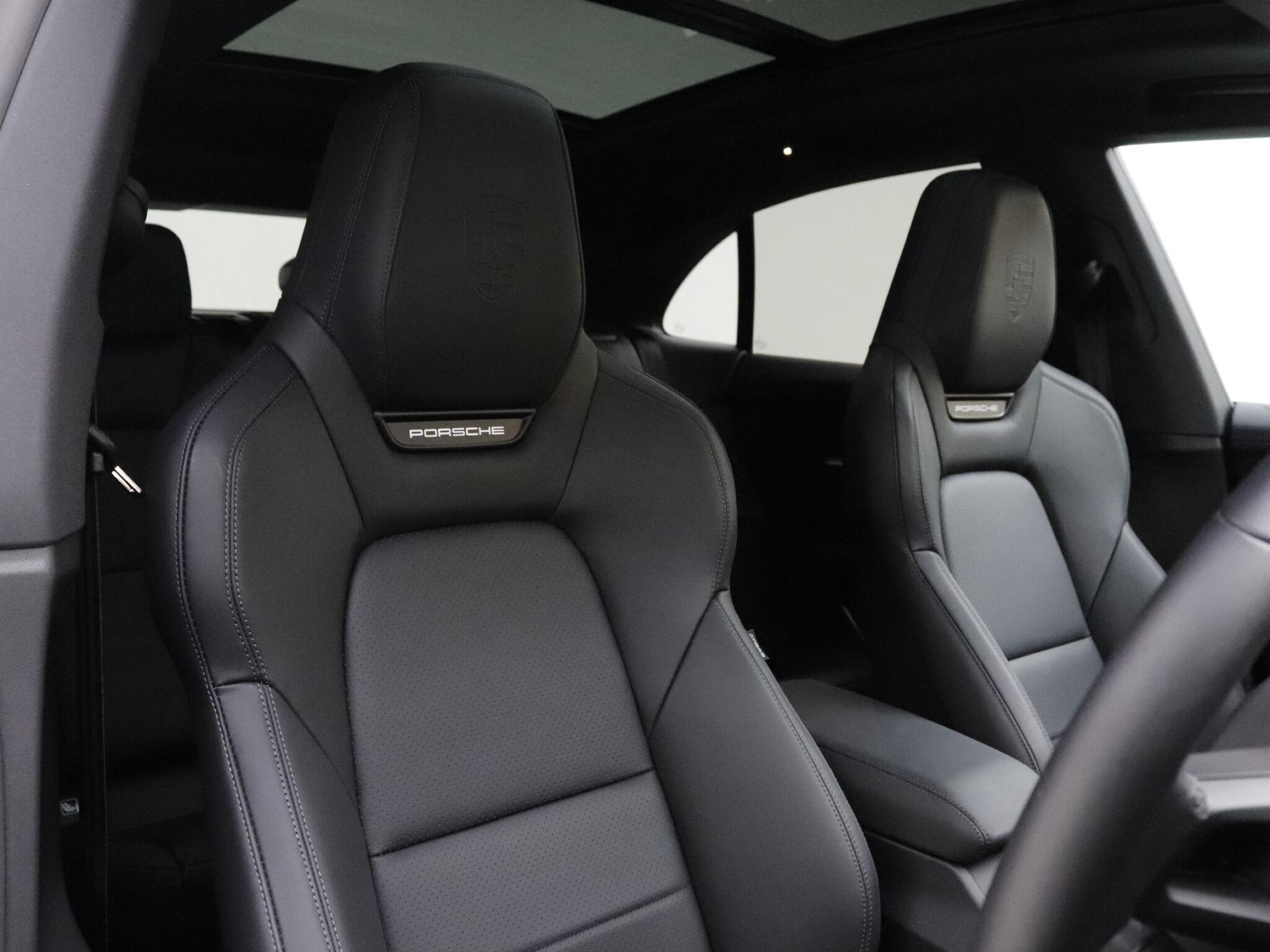Porsche Macan view 27