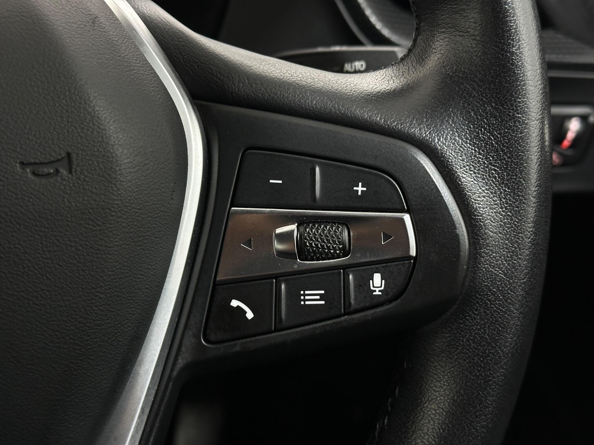 BMW 2 Series view 16