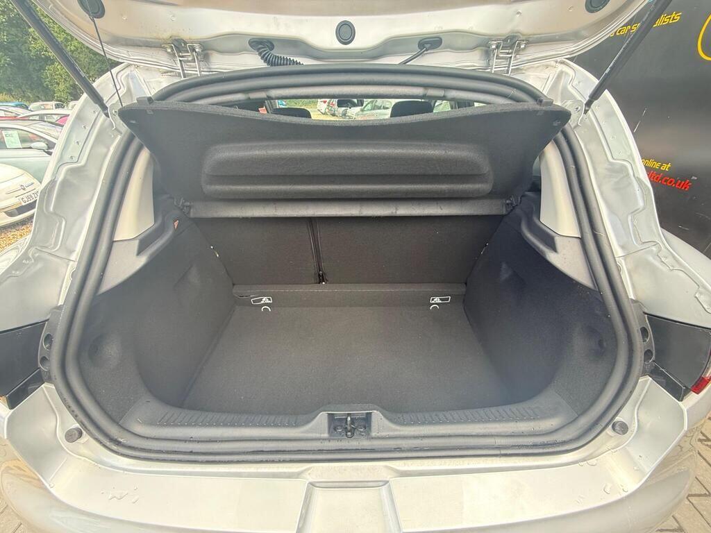 Renault Clio view 25