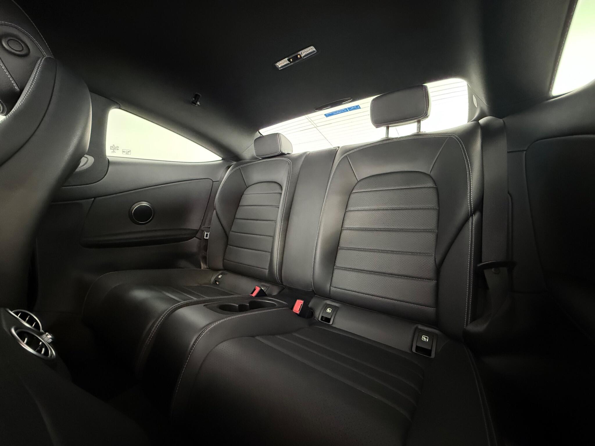 Mercedes-Benz C-Class view 28