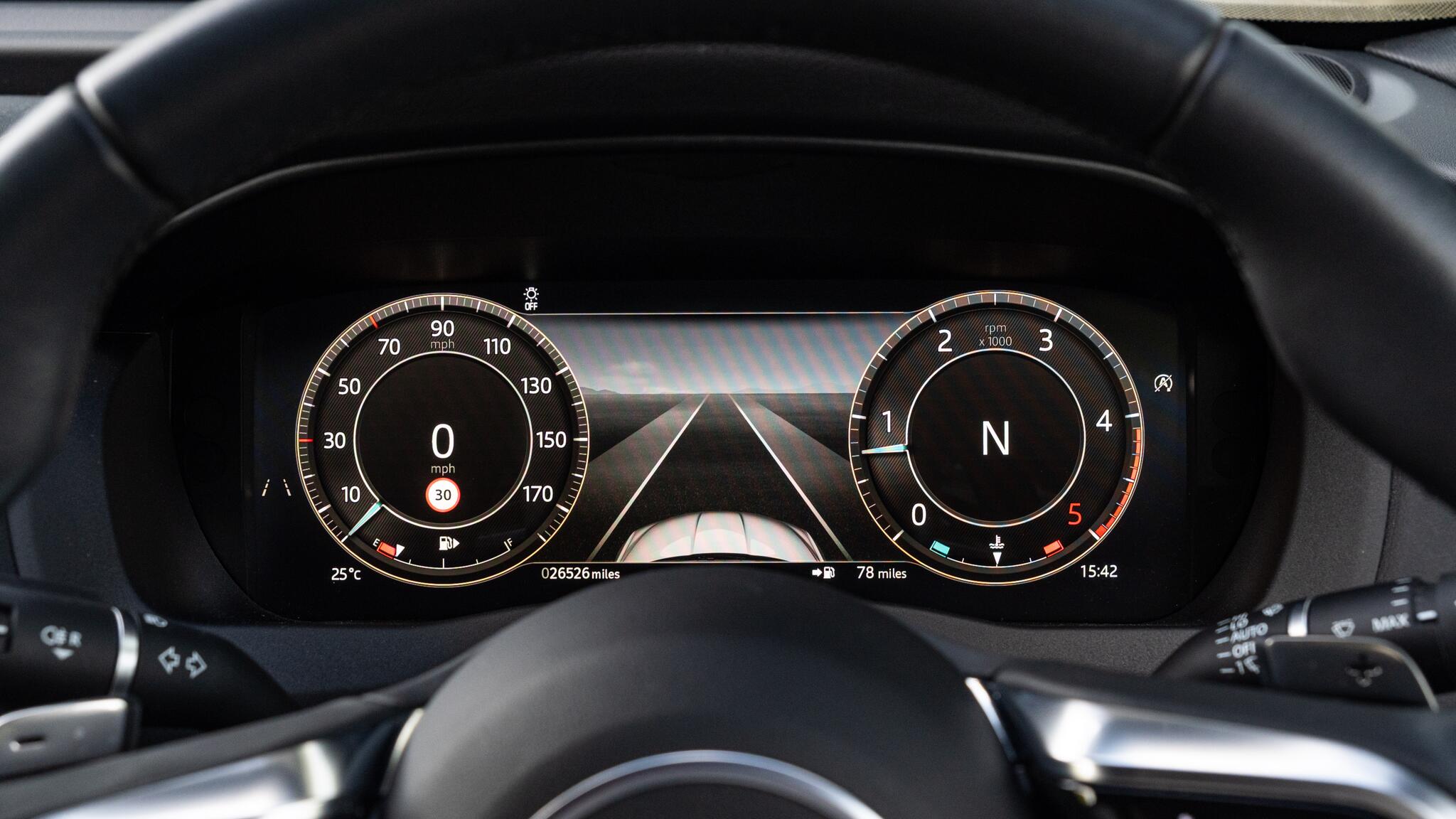 Jaguar Xe view 16