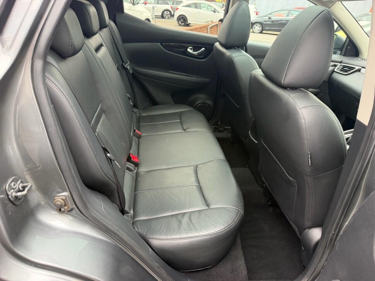 Nissan Qashqai view 25