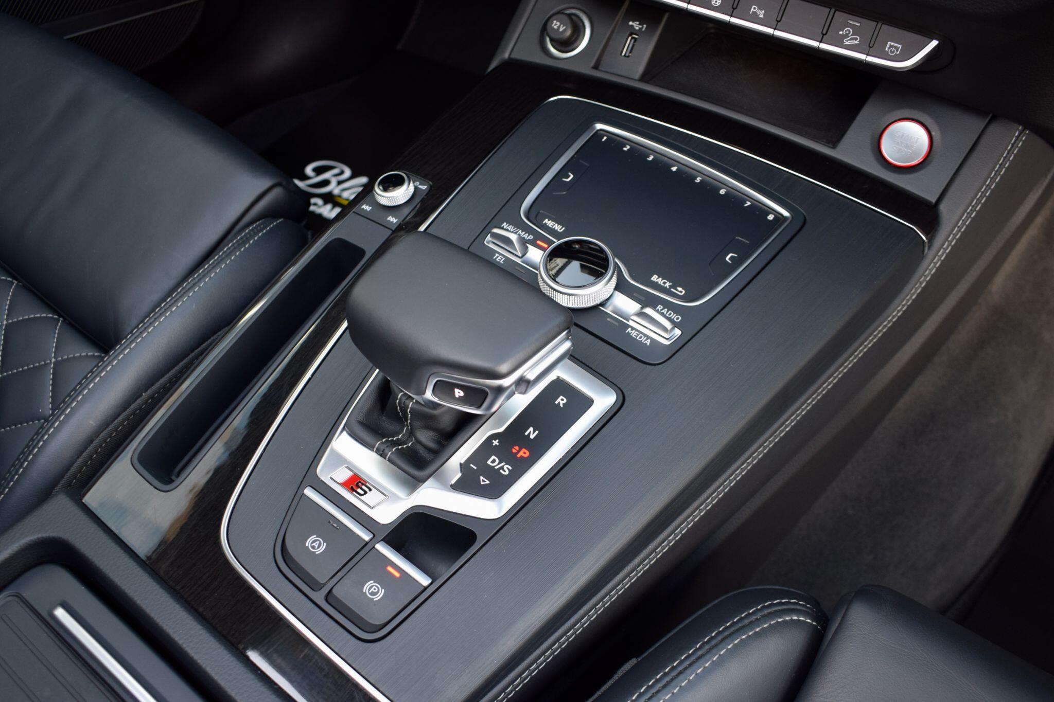 Audi SQ5 view 21