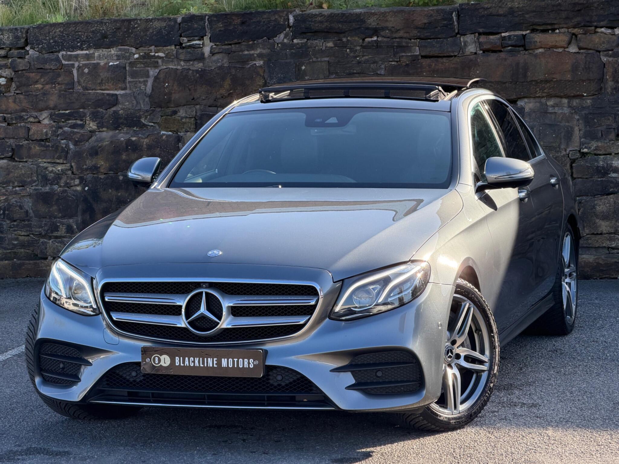 Mercedes-Benz E-Class view 3