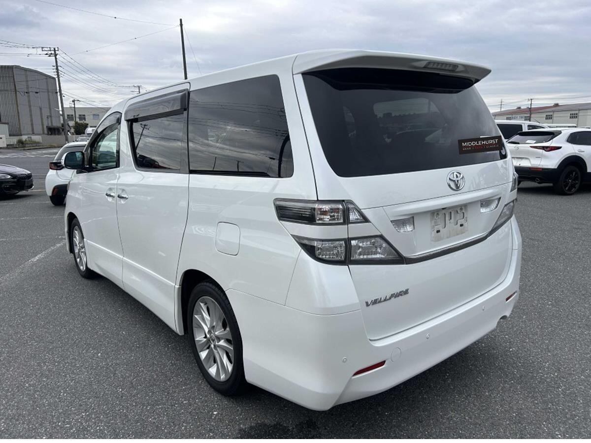 Toyota Vellfire view 6