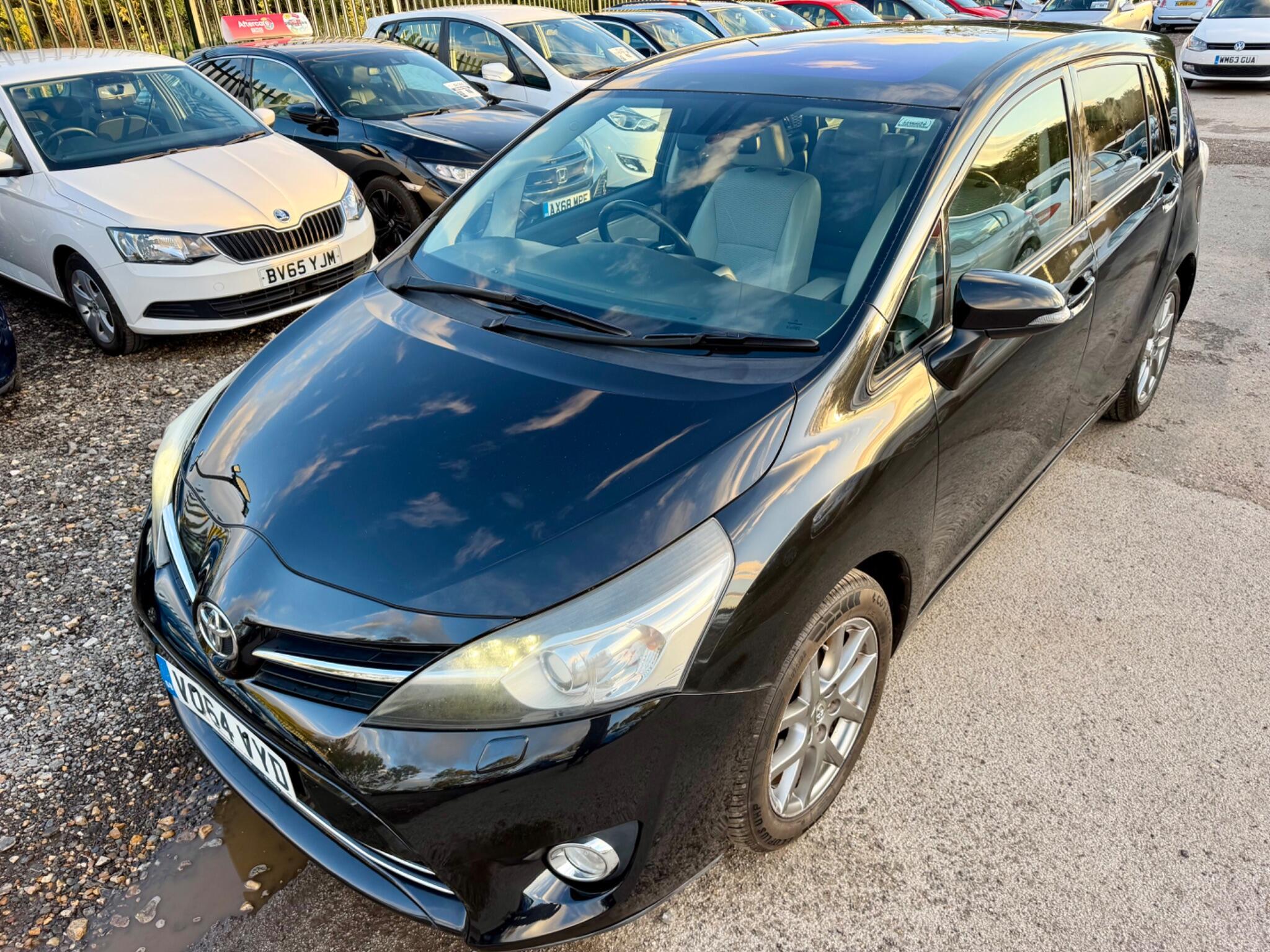Toyota Verso view 4