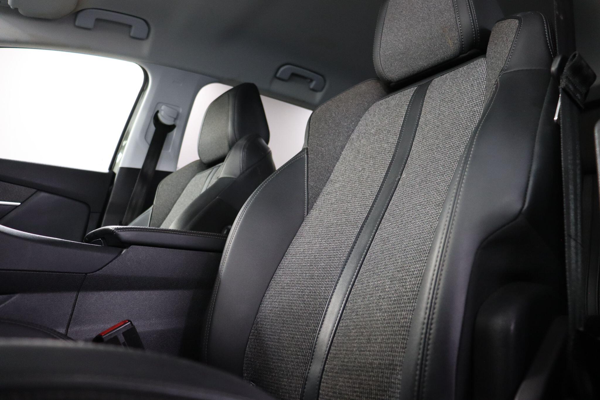 Peugeot 3008 view 35