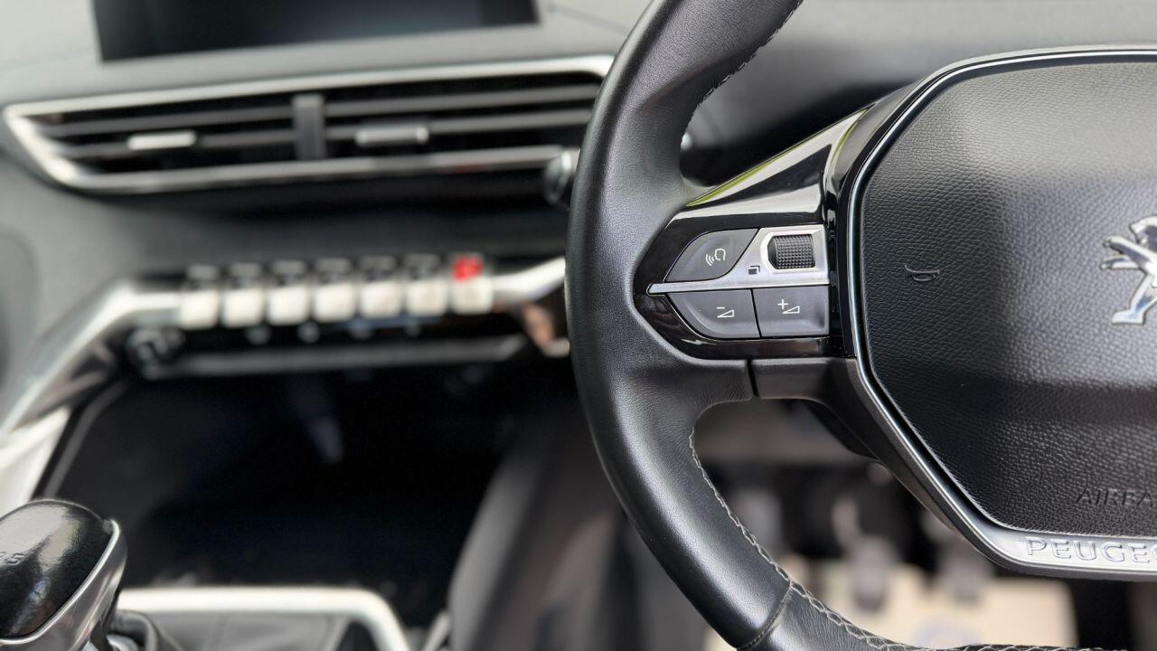Peugeot 3008 view 17