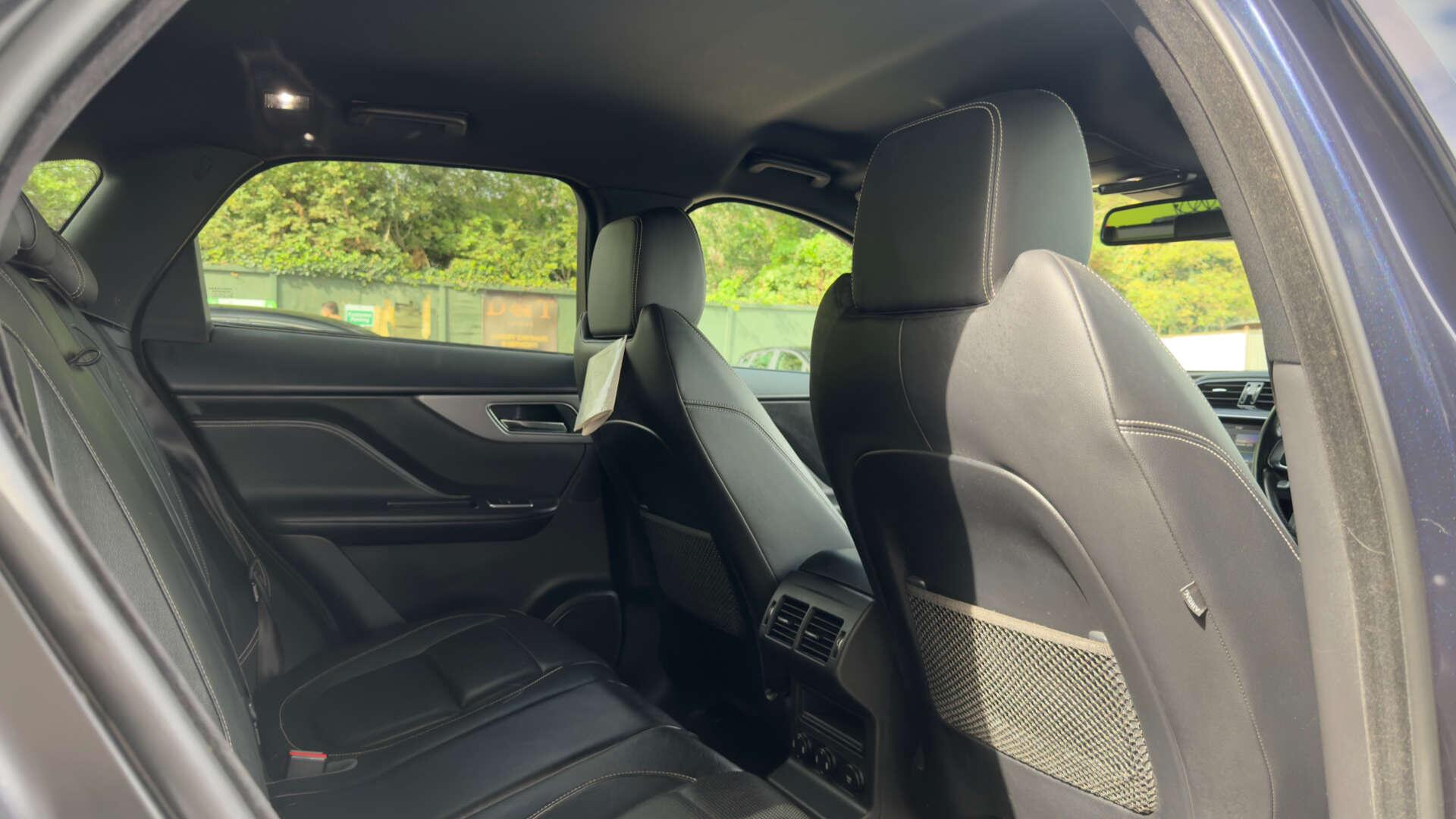 Jaguar F-Pace view 9