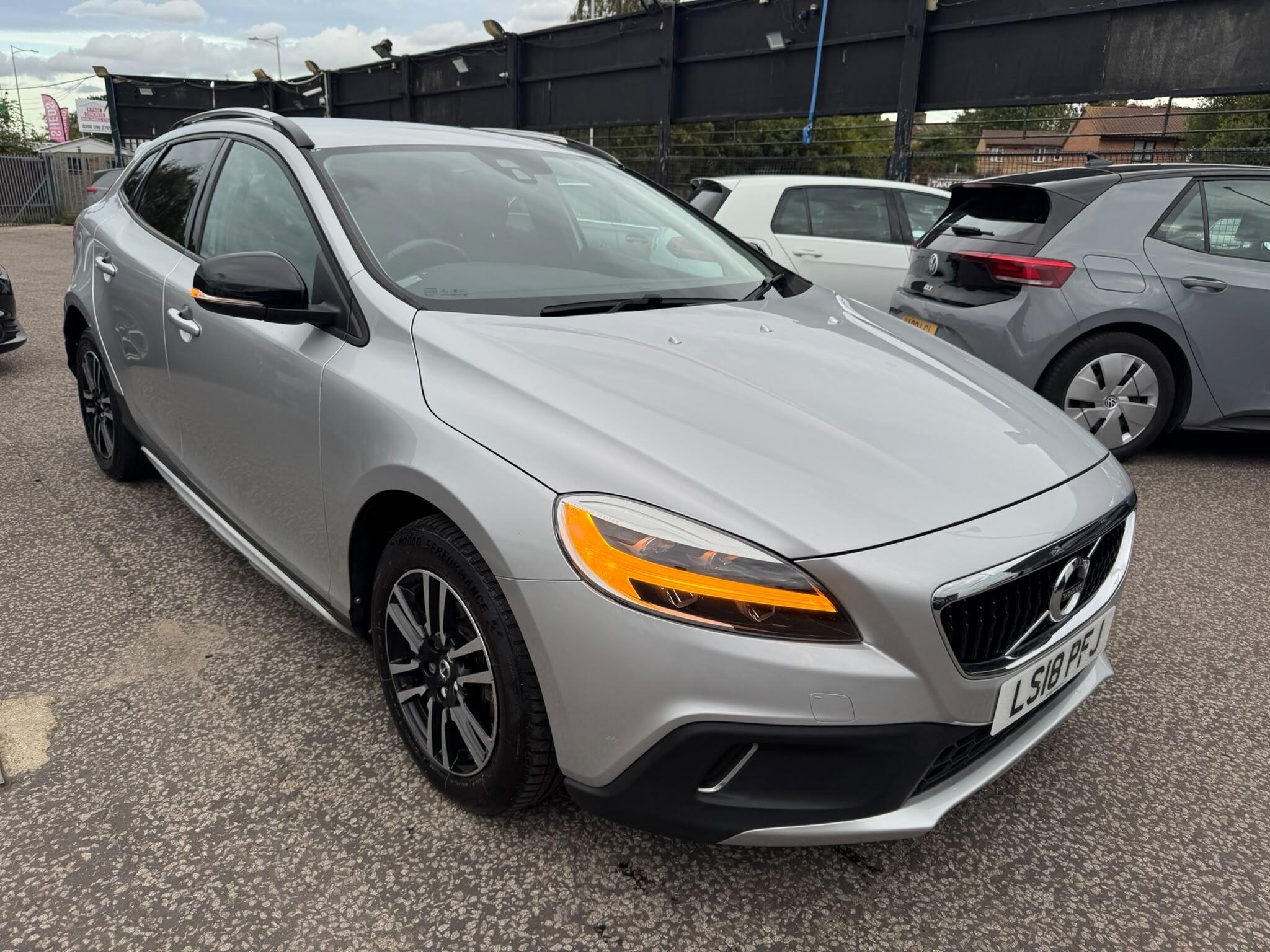 Volvo V40 Cross Country view 26