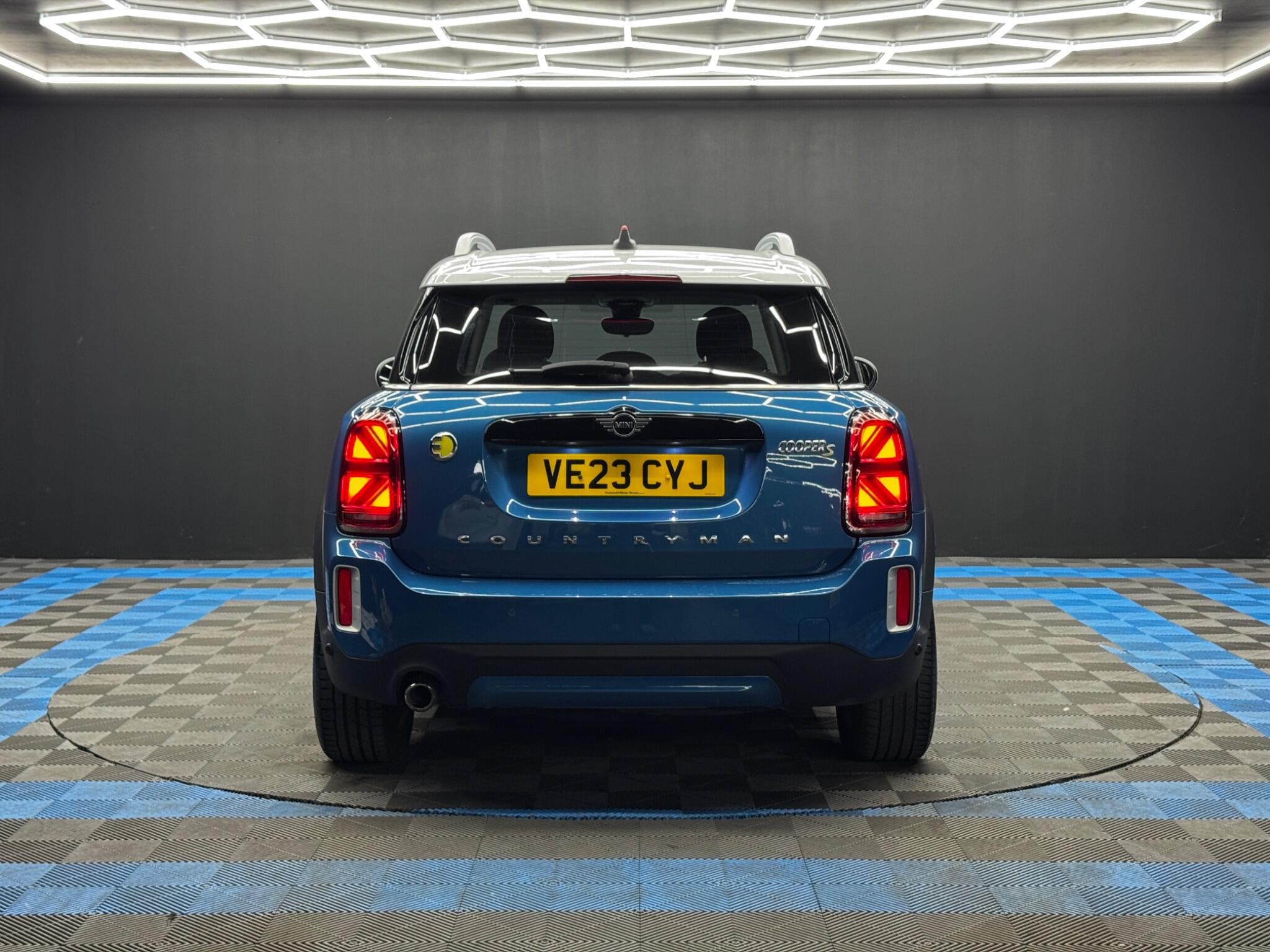 Mini Countryman view 6