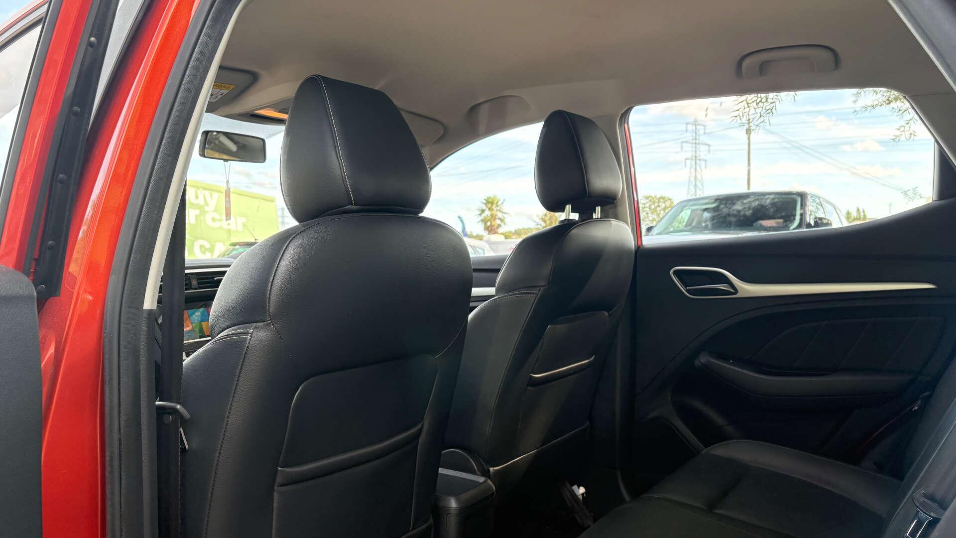 MG ZS view 12