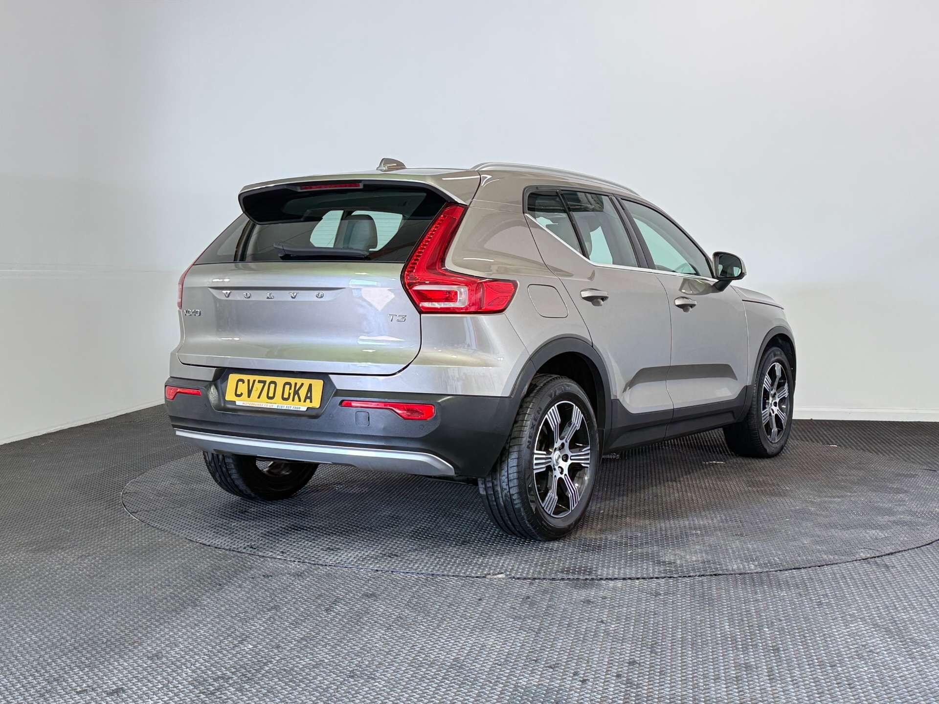 Volvo XC40 view 7
