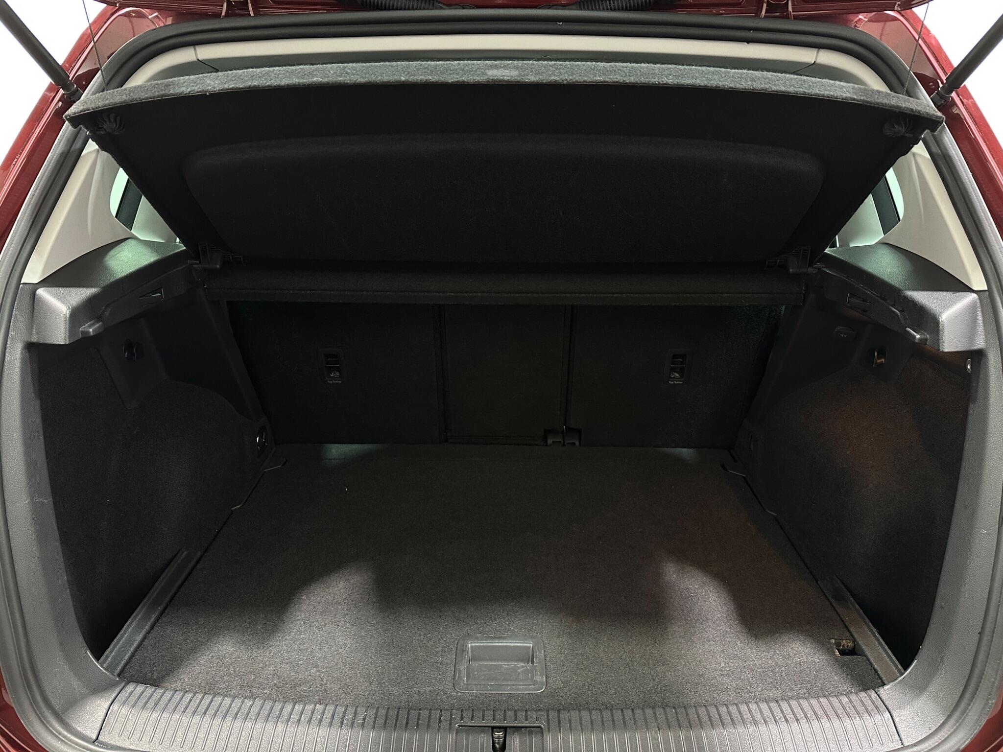 Volkswagen Golf Sportsvan view 47