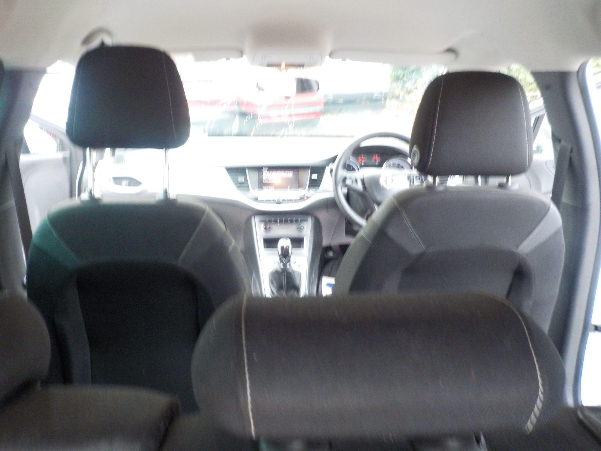 Vauxhall Astra 1.5 Turbo D SE Sports Tourer Euro 6 (s/s) 5dr