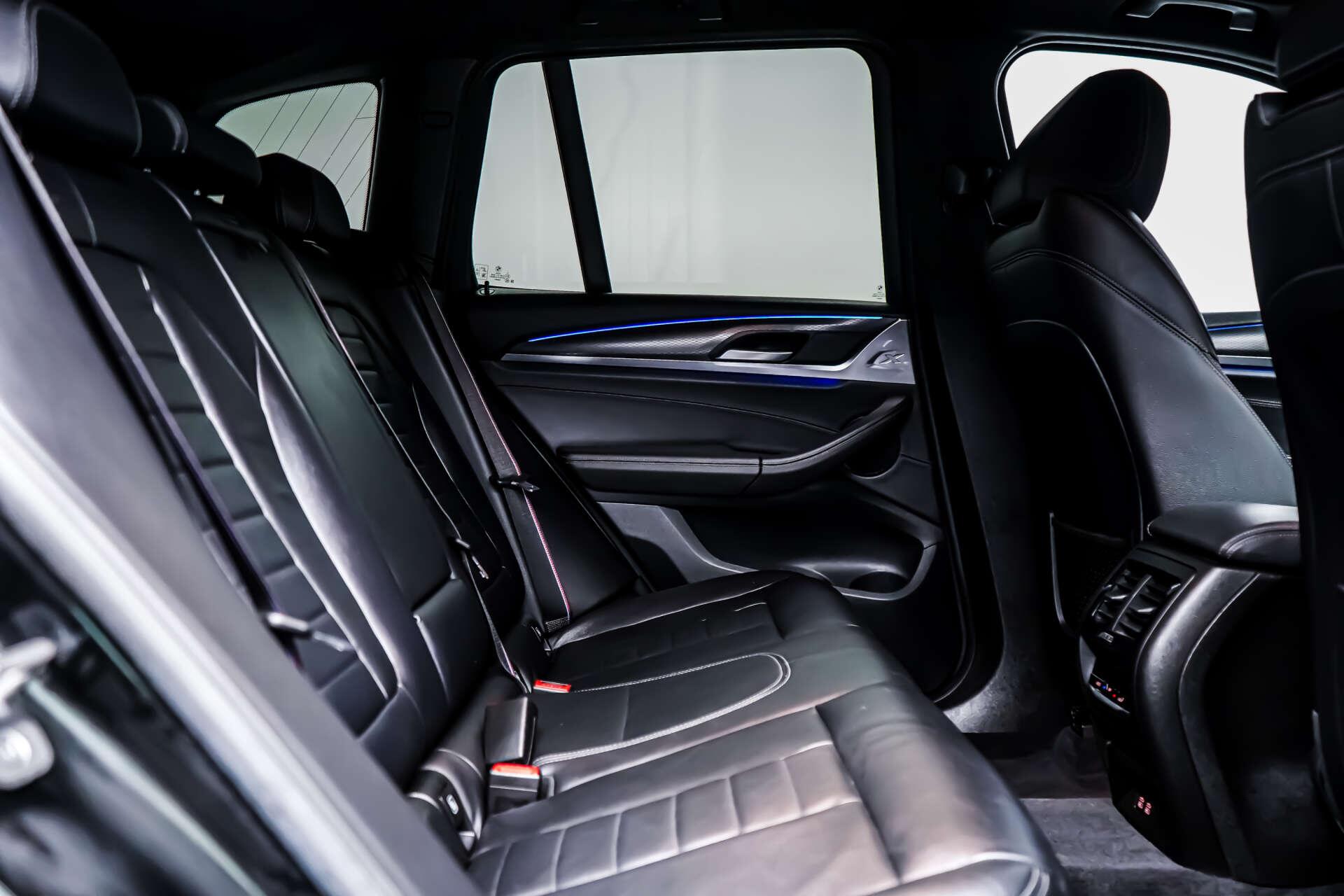 BMW X3 view 8