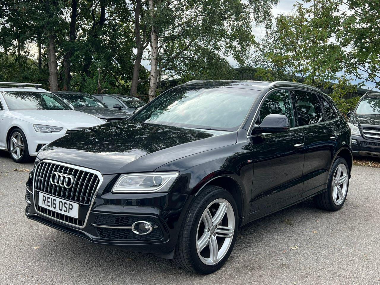 Audi Q5 view 3