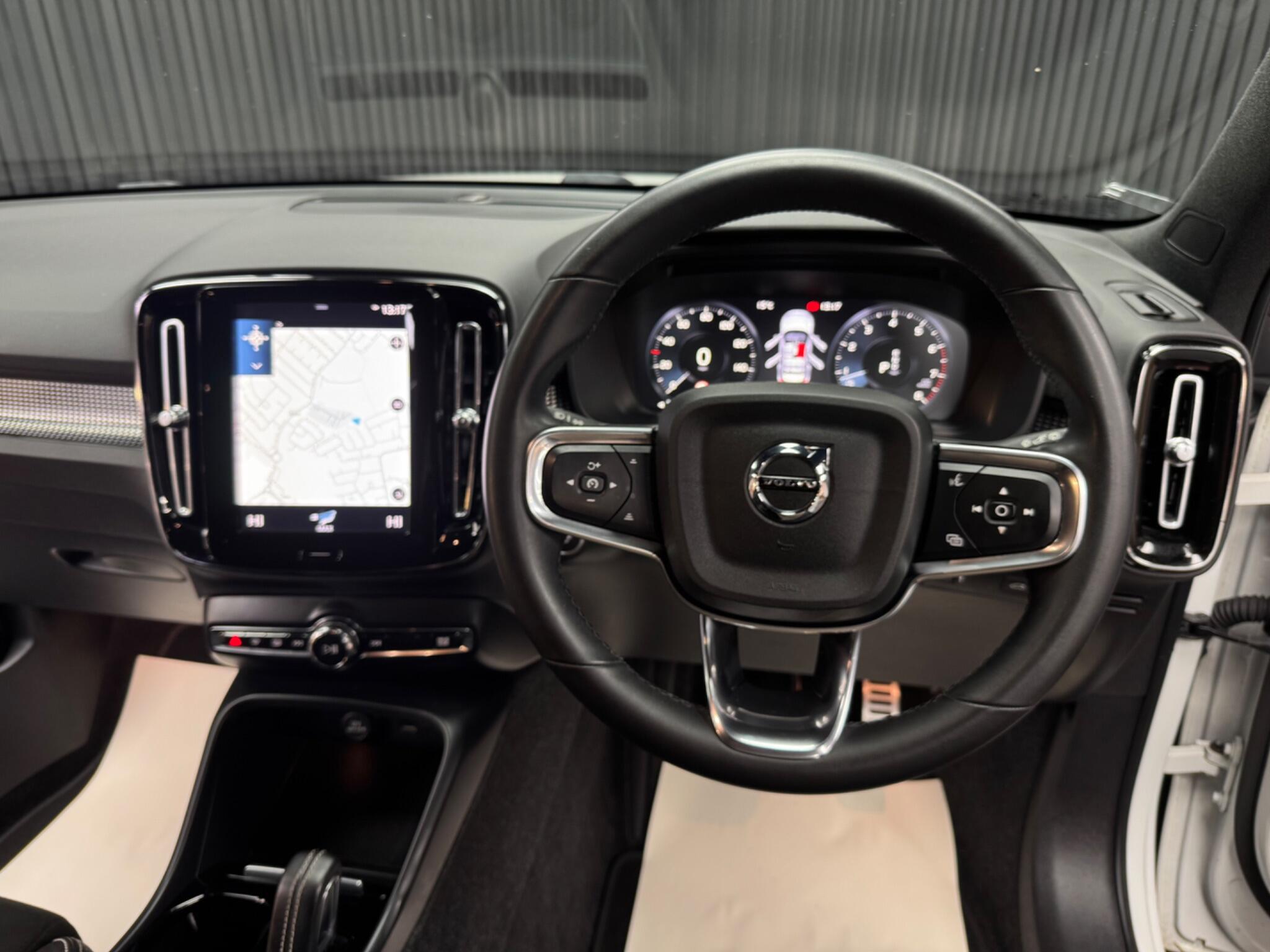 Volvo XC40 view 47