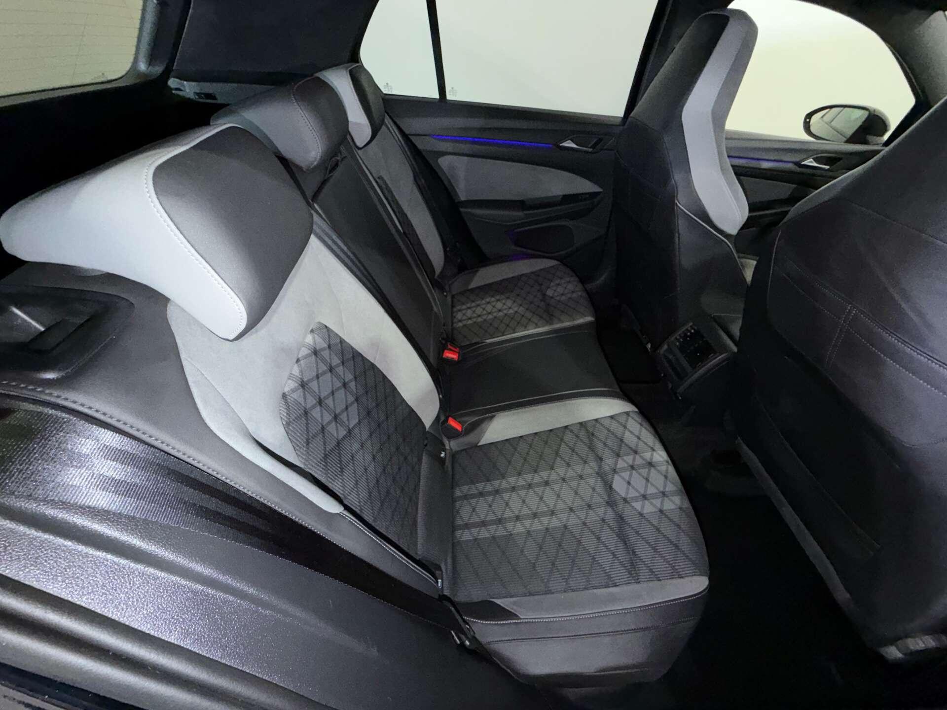 Volkswagen Golf view 53