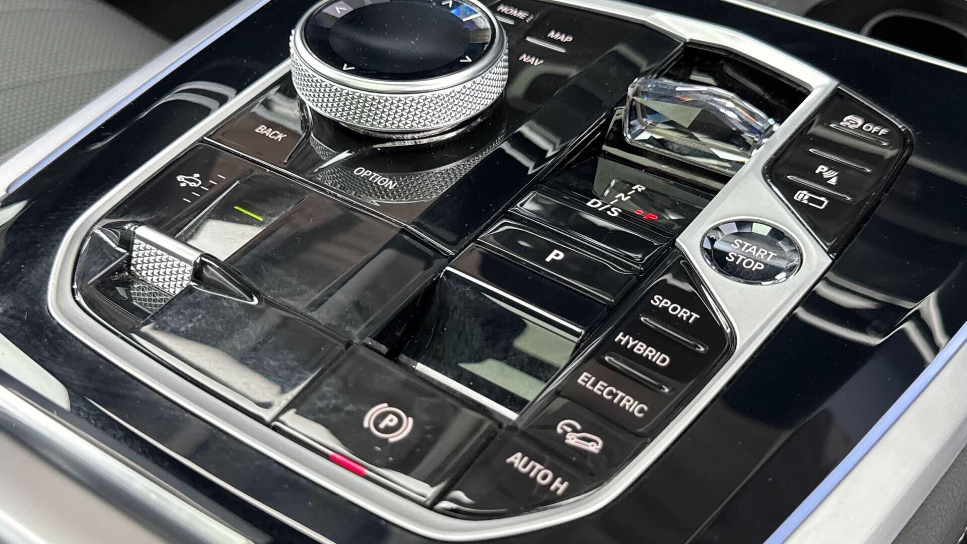 BMW X5 view 19
