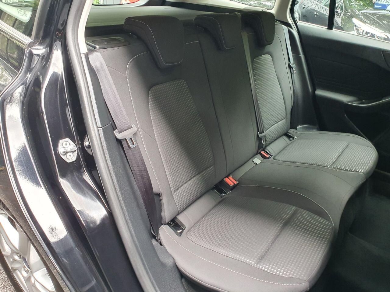 Ford Focus view 18