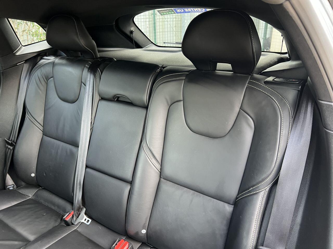 Volvo V40 view 27