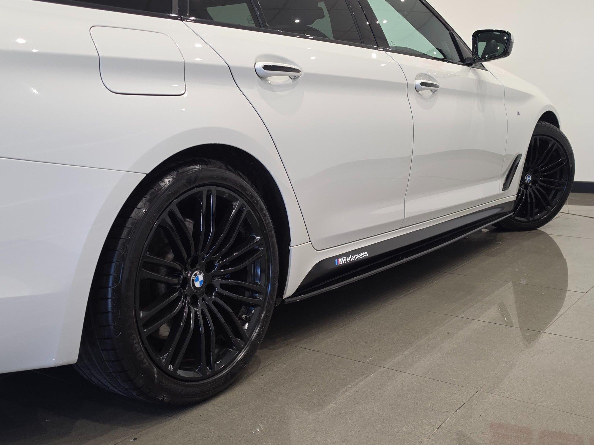 BMW 5 Series view 44
