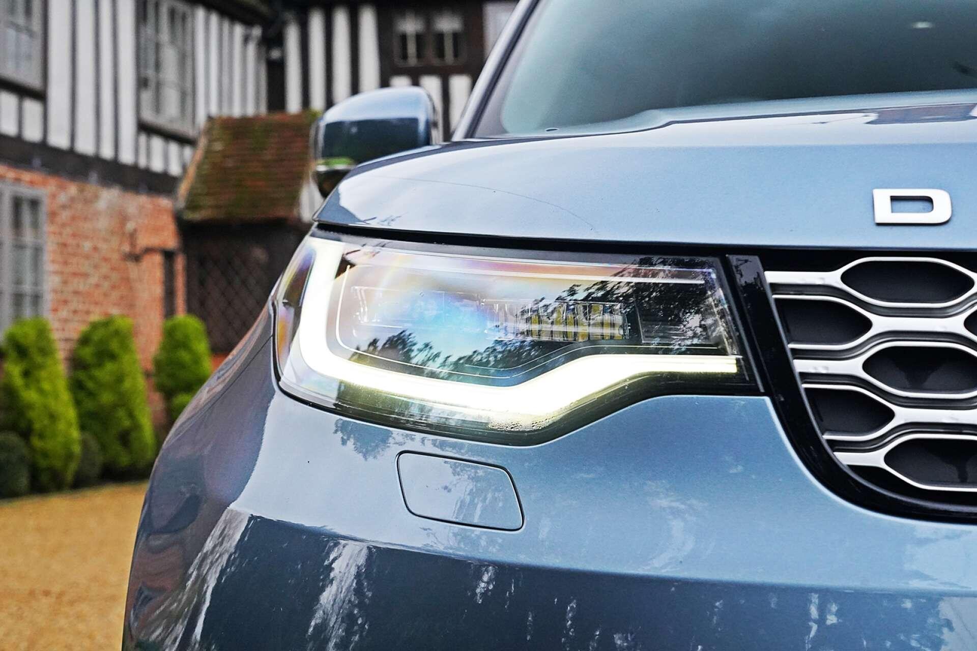 Land Rover Discovery view 10
