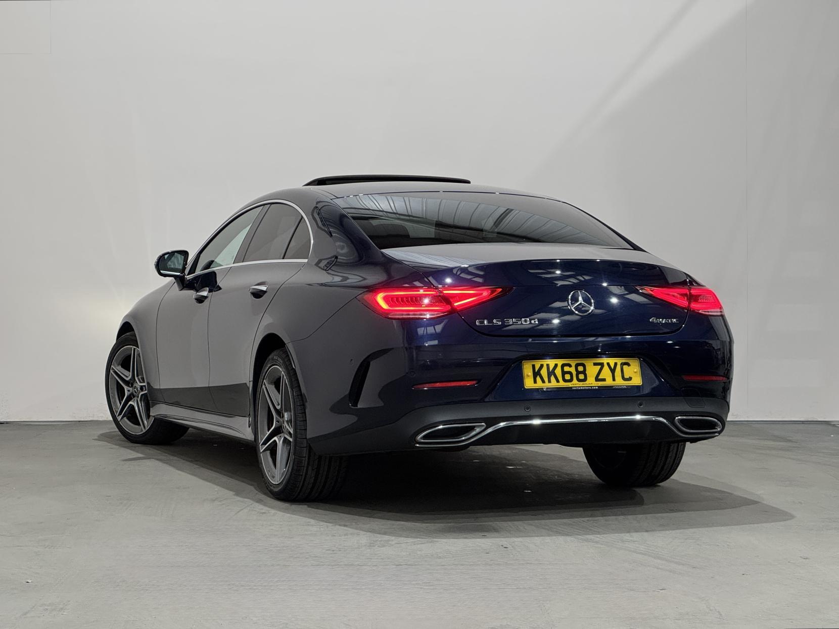 Mercedes-Benz CLS view 10