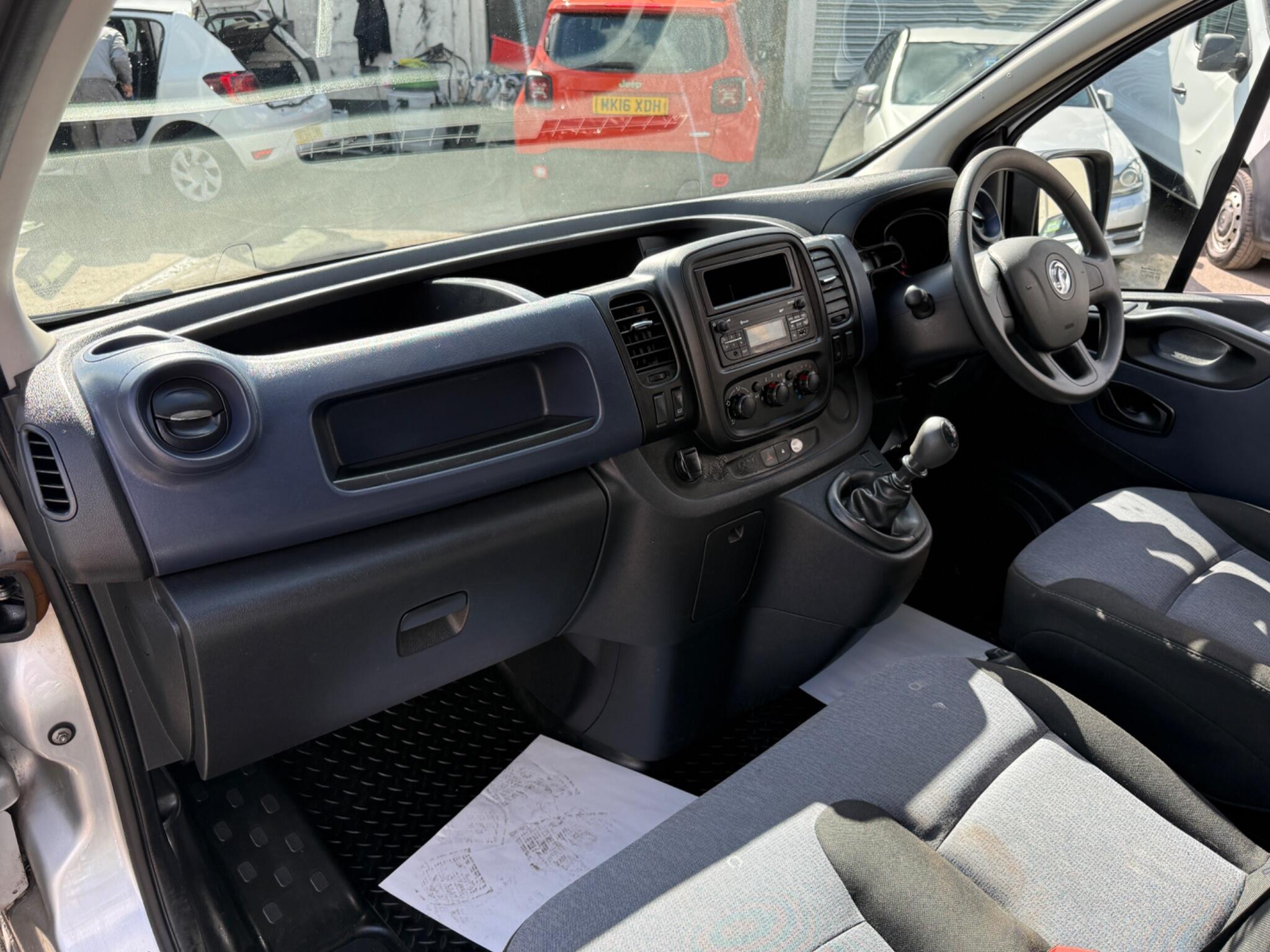 Vauxhall Vivaro - Image 53