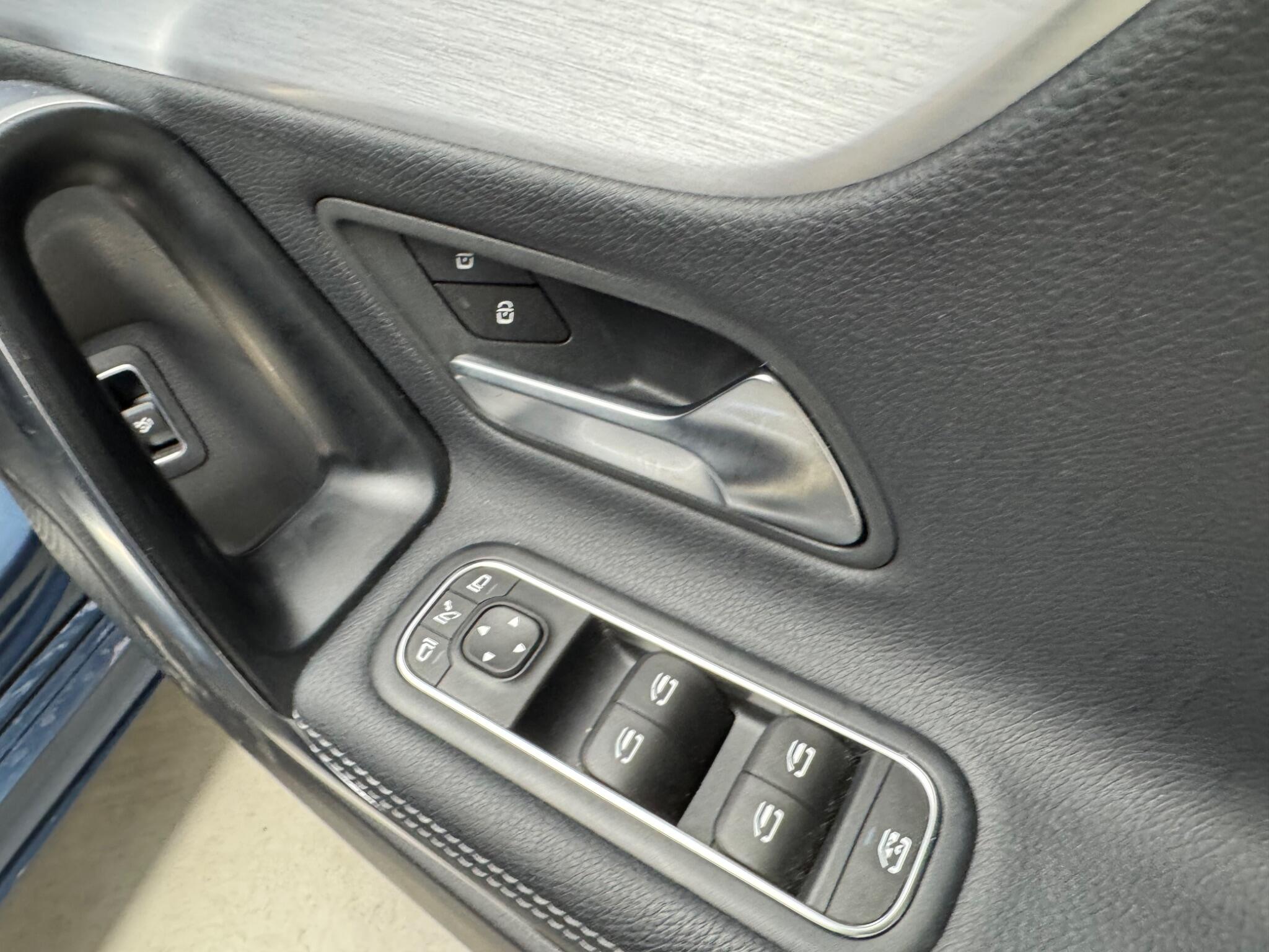 Mercedes-Benz Cla view 27