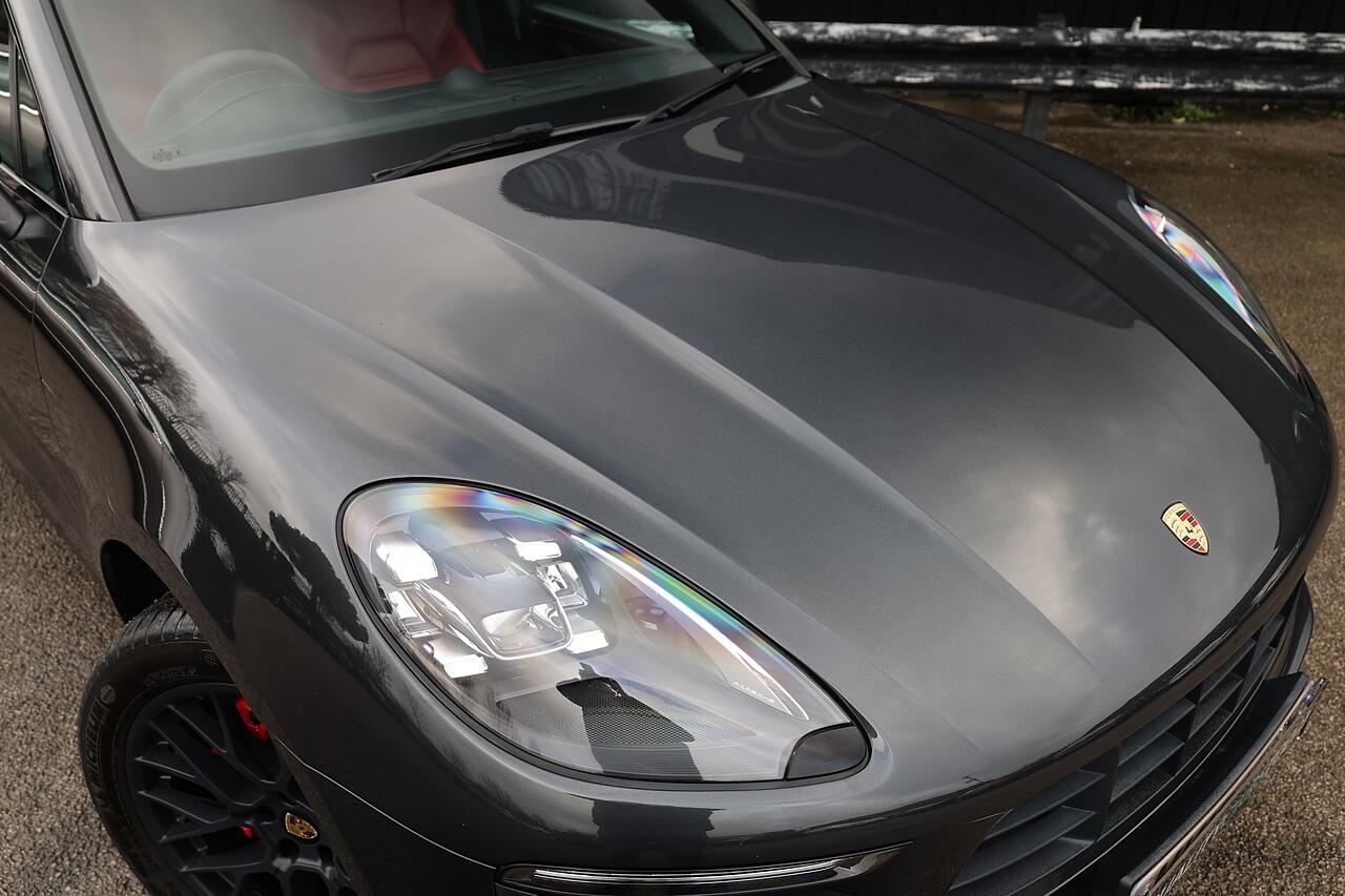 Porsche Macan view 16