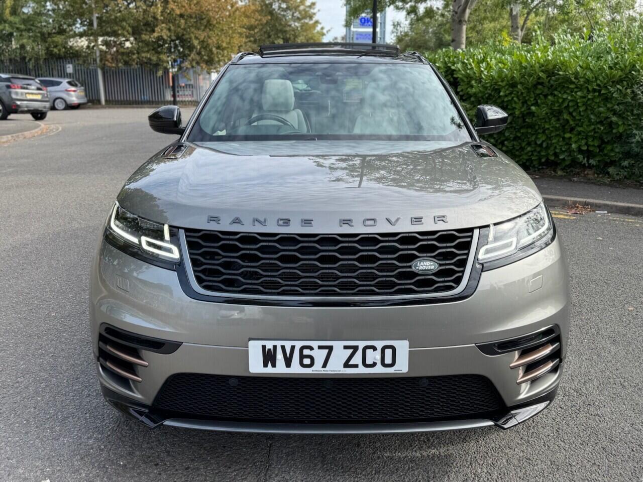 Land Rover Range Rover Velar view 8